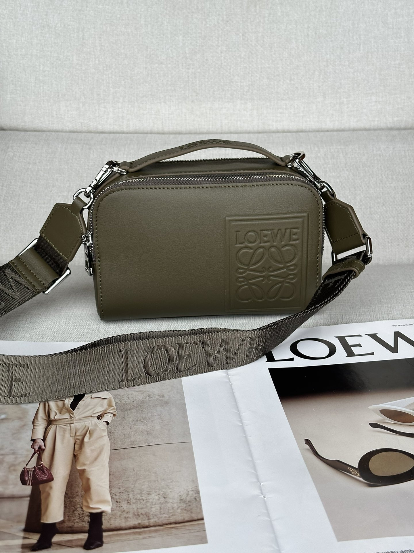 Loewe Mini Camera Crossbody bag in satin calfskin 13x18x8.5cm