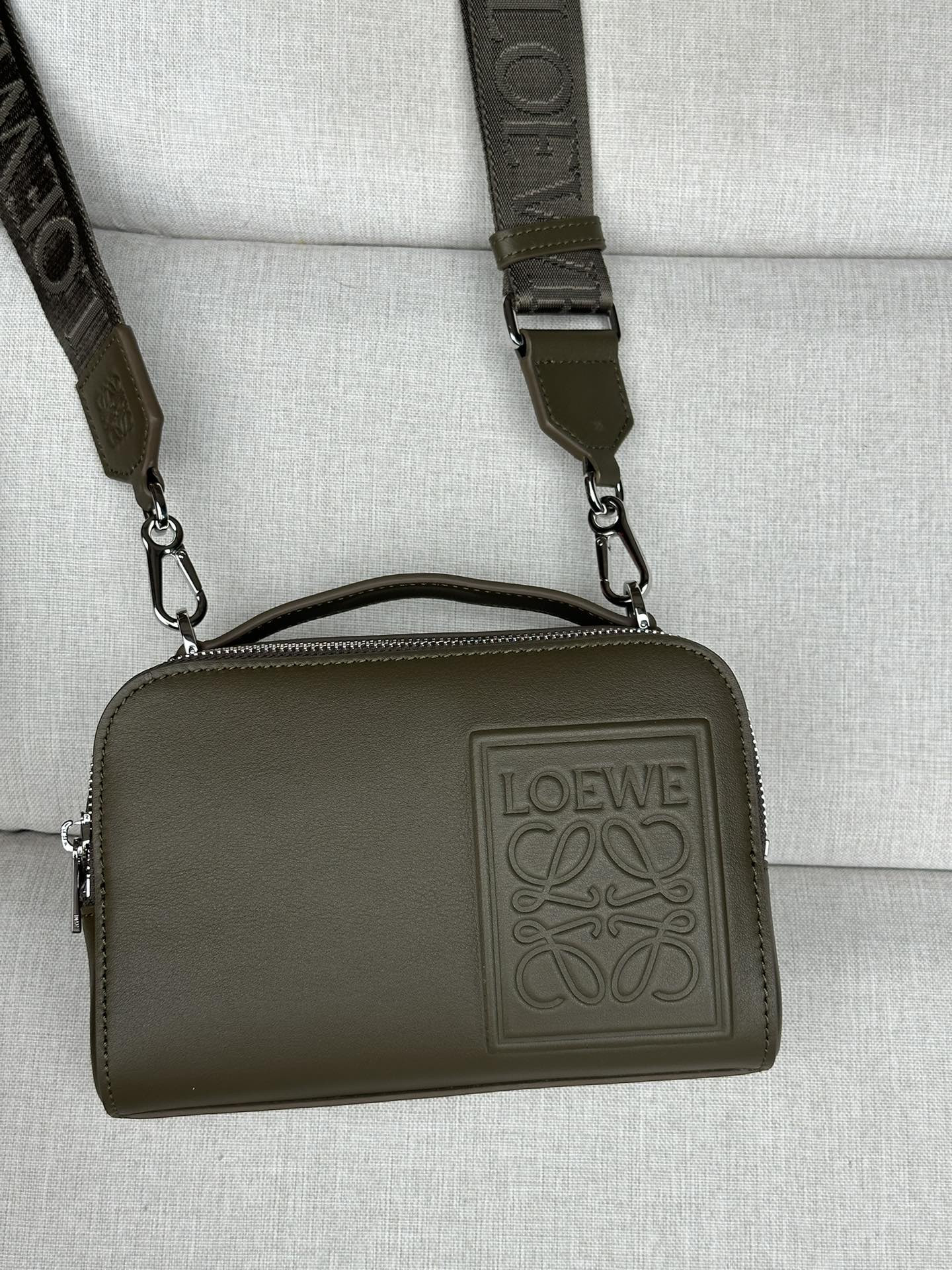Loewe Mini Camera Crossbody bag in satin calfskin 13x18x8.5cm