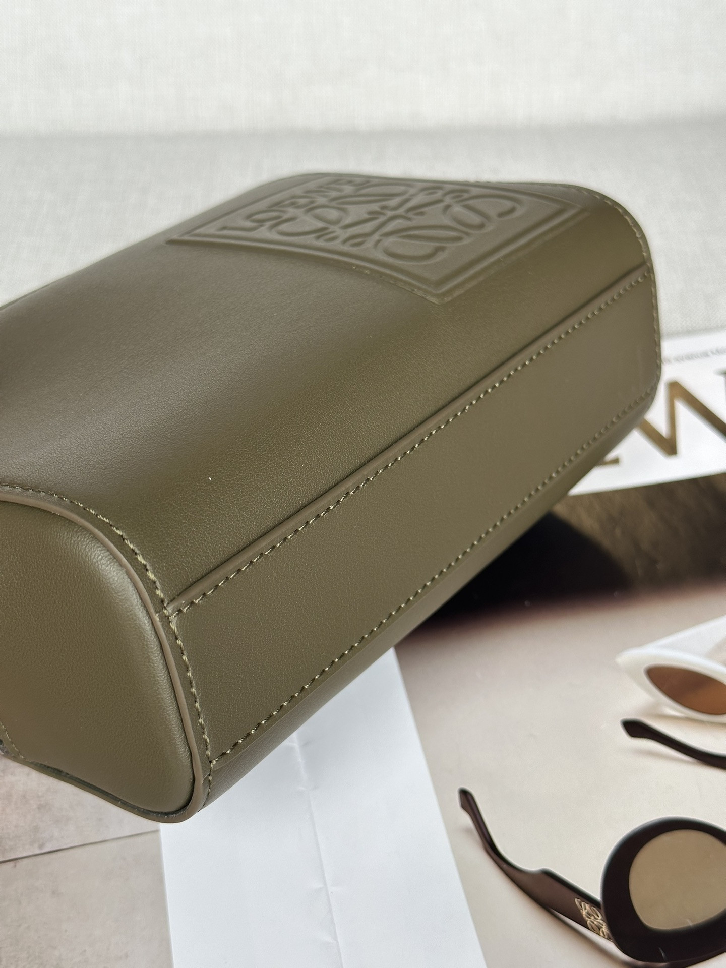 Loewe Mini Camera Crossbody bag in satin calfskin 13x18x8.5cm