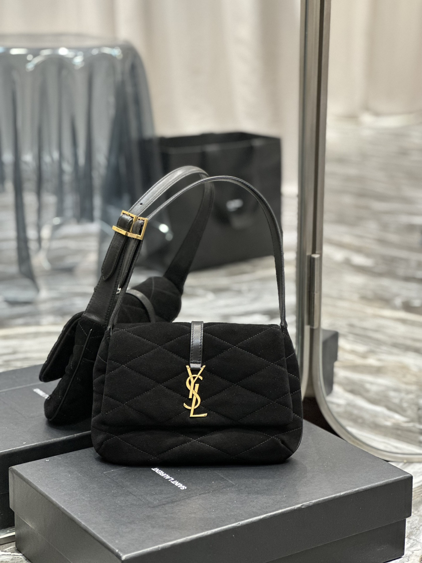 YSL LE 57 HOBO BAG 24×18×5.5cm