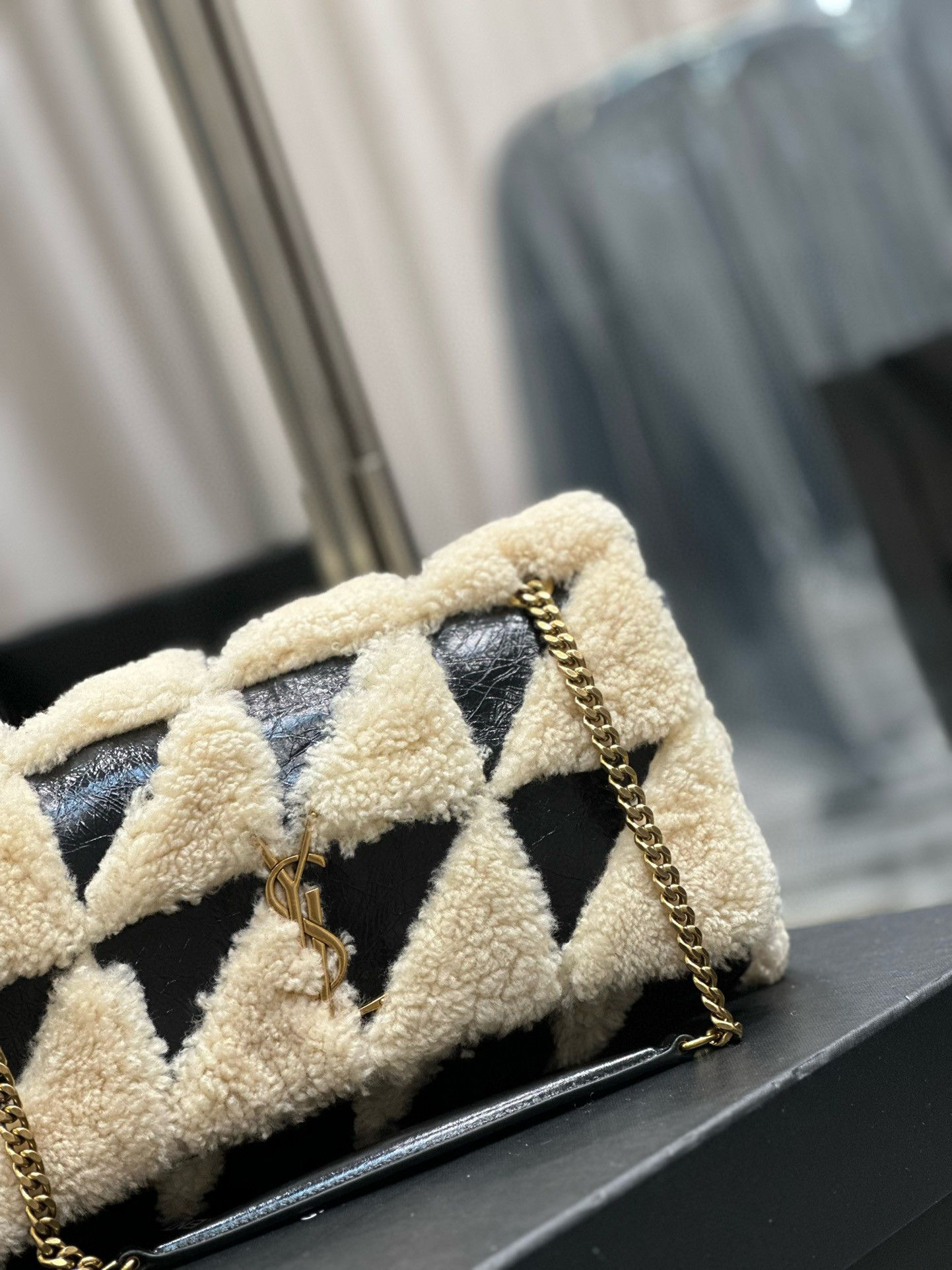 YSL Jamie Medium 25×15×7.5cm