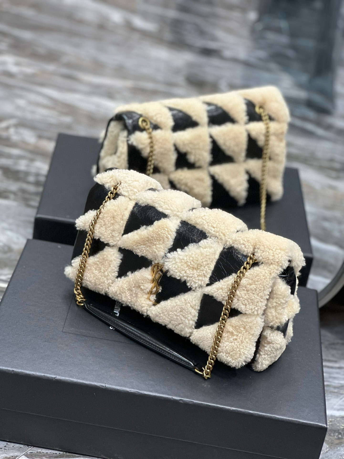 YSL Jamie Medium 25×15×7.5cm