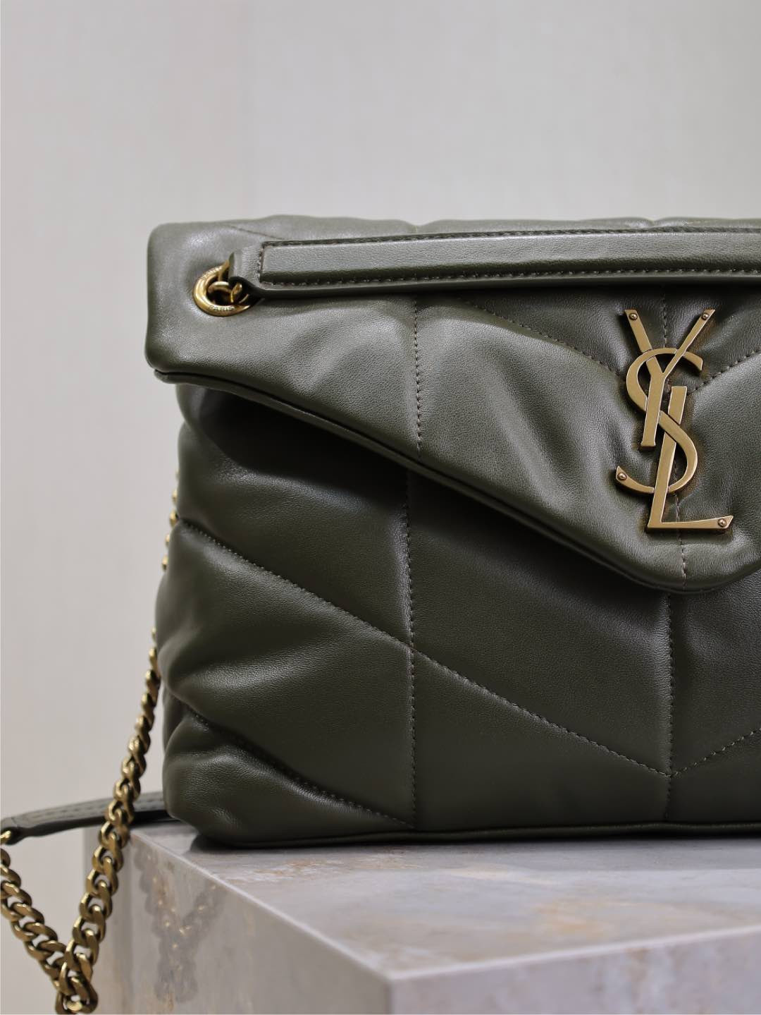YSL LOULOU PUFFER MEDIUM IN NAPPA LEATHER 35x23x13.5cm