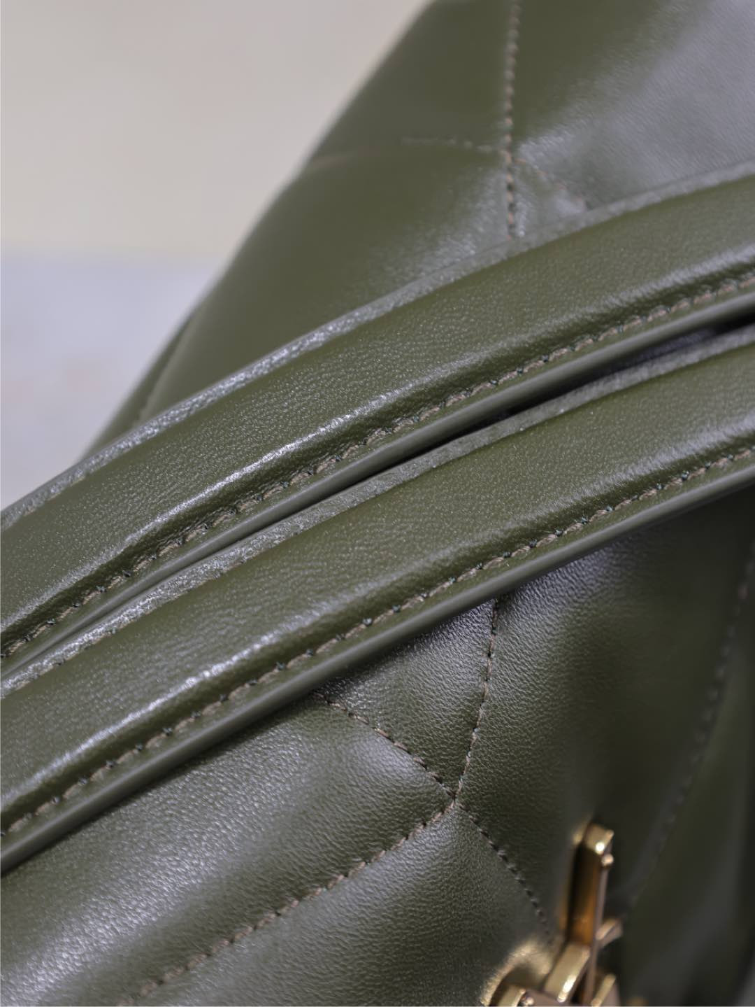 YSL LOULOU PUFFER MEDIUM IN NAPPA LEATHER 35x23x13.5cm