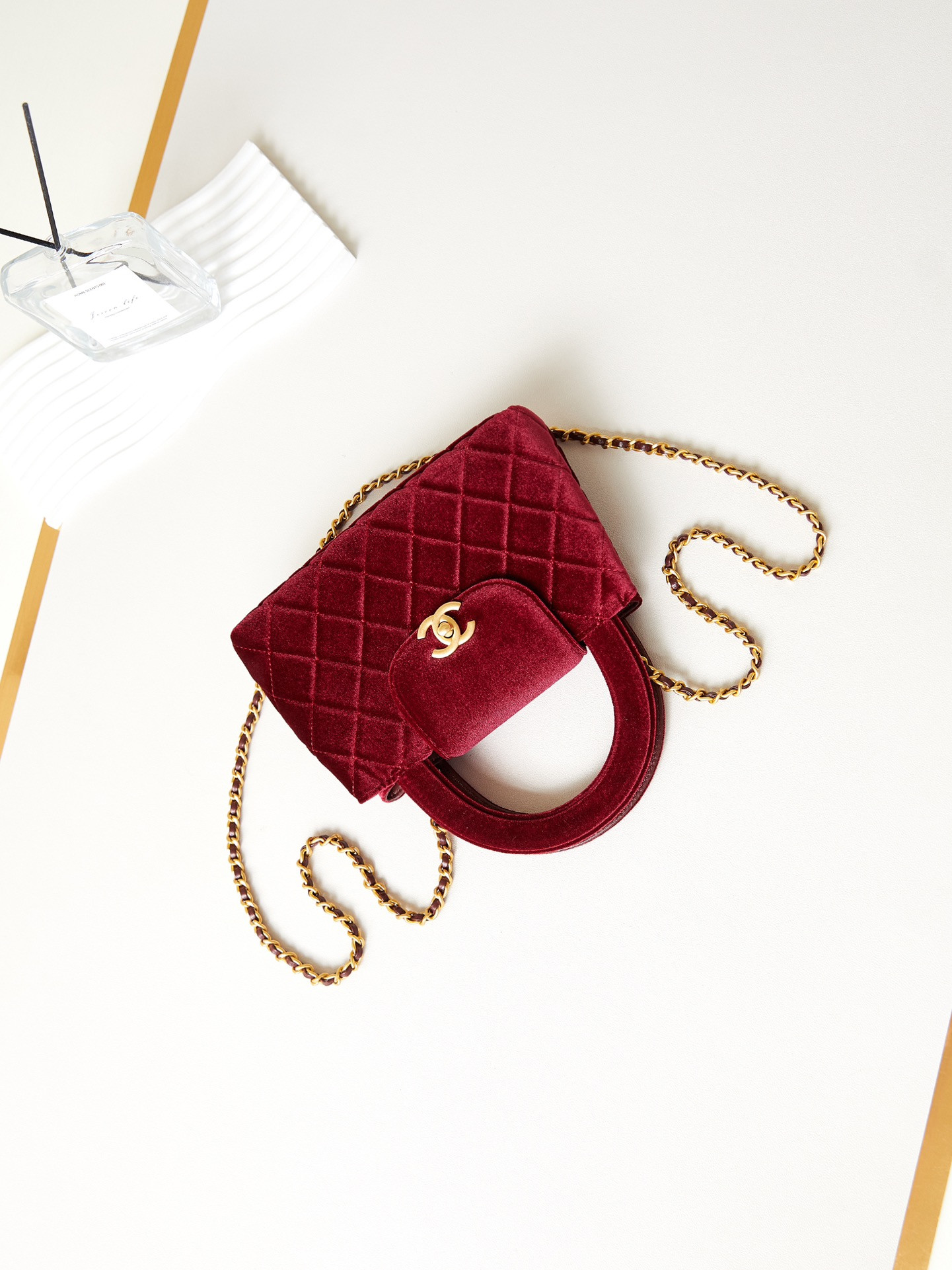 Chanel 24A Kelly 19x13x7cm