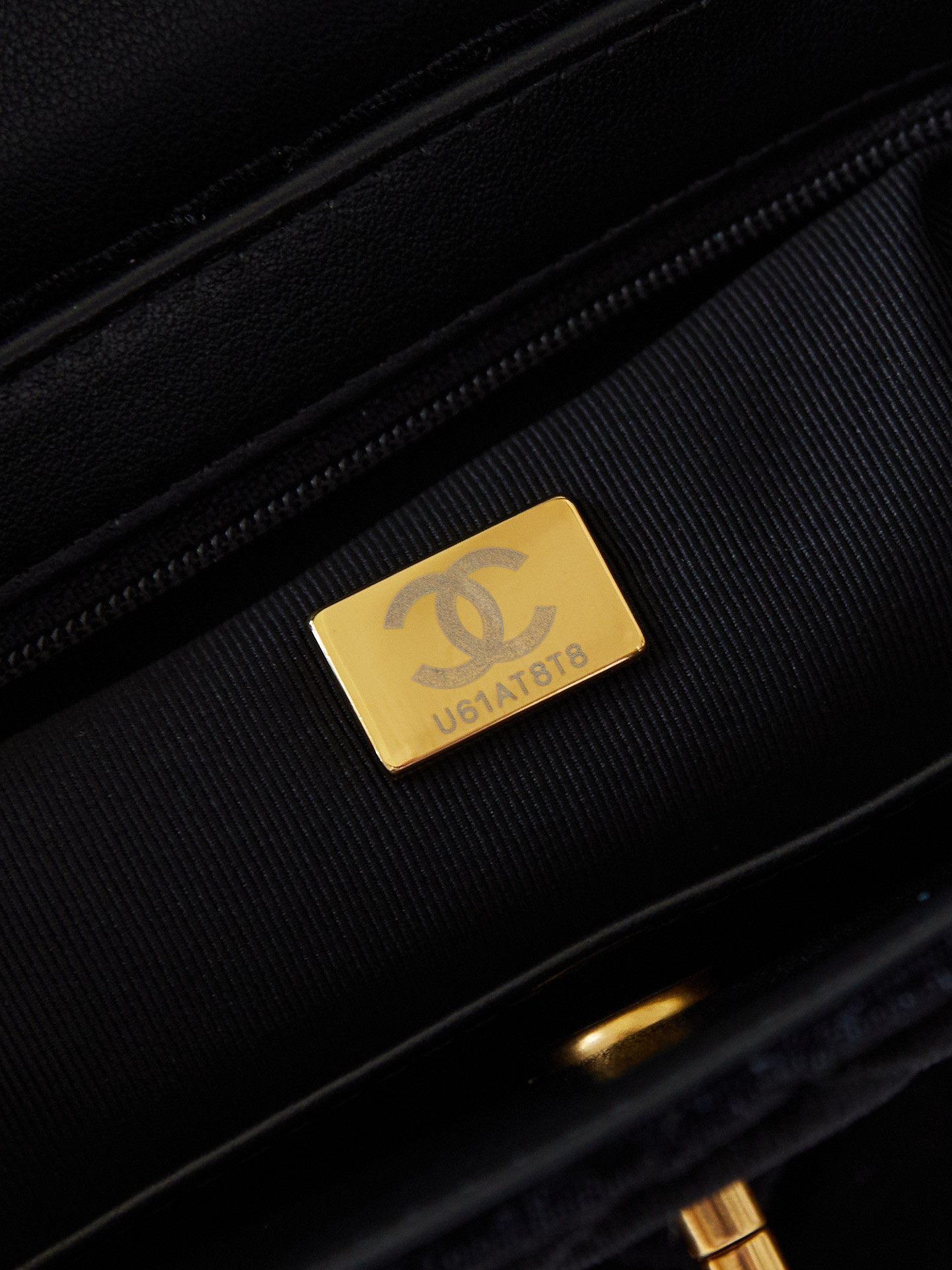 Chanel 24A Kelly 19x13x7cm