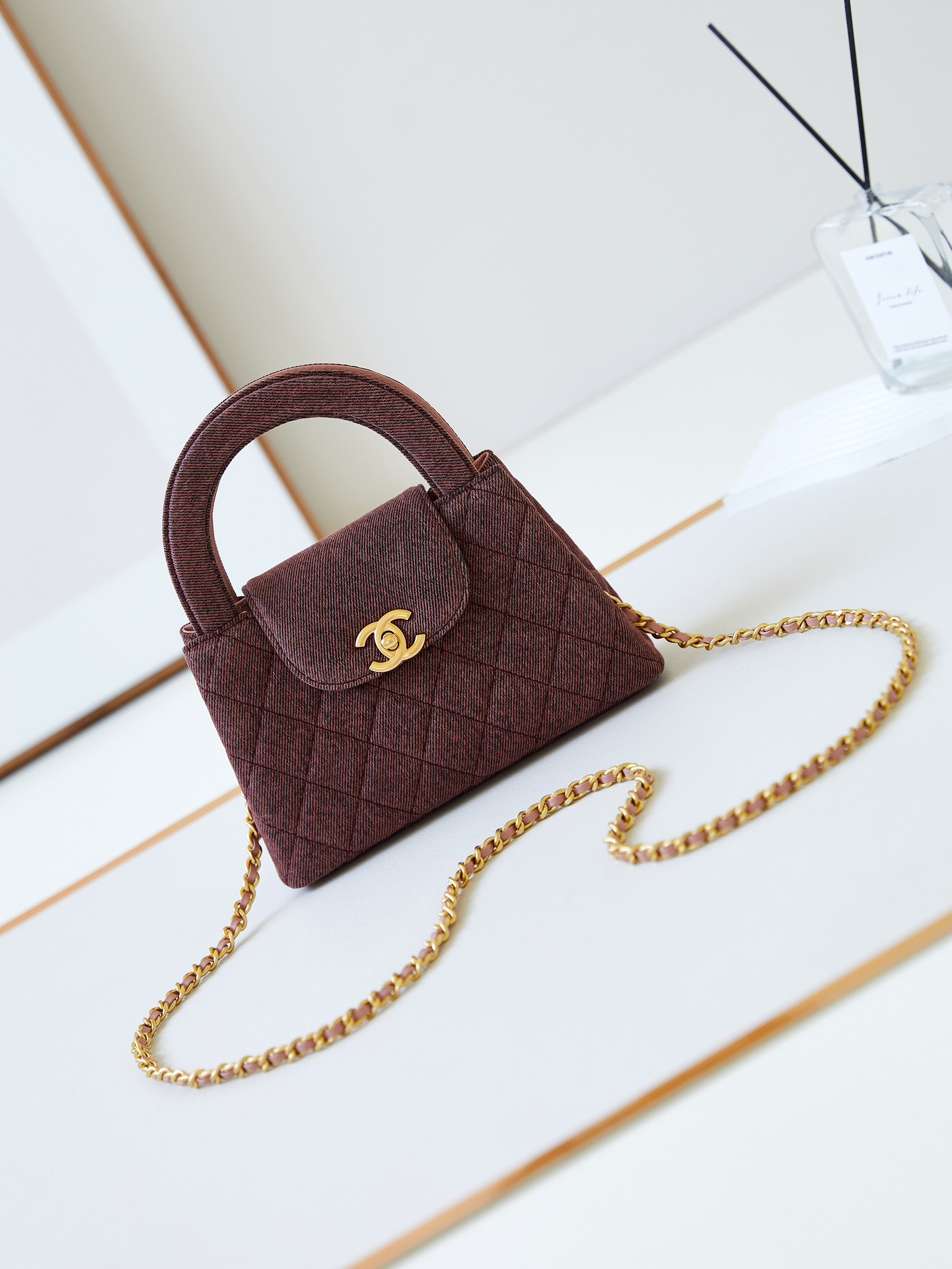 Chanel 24A Kelly 19x13x7cm