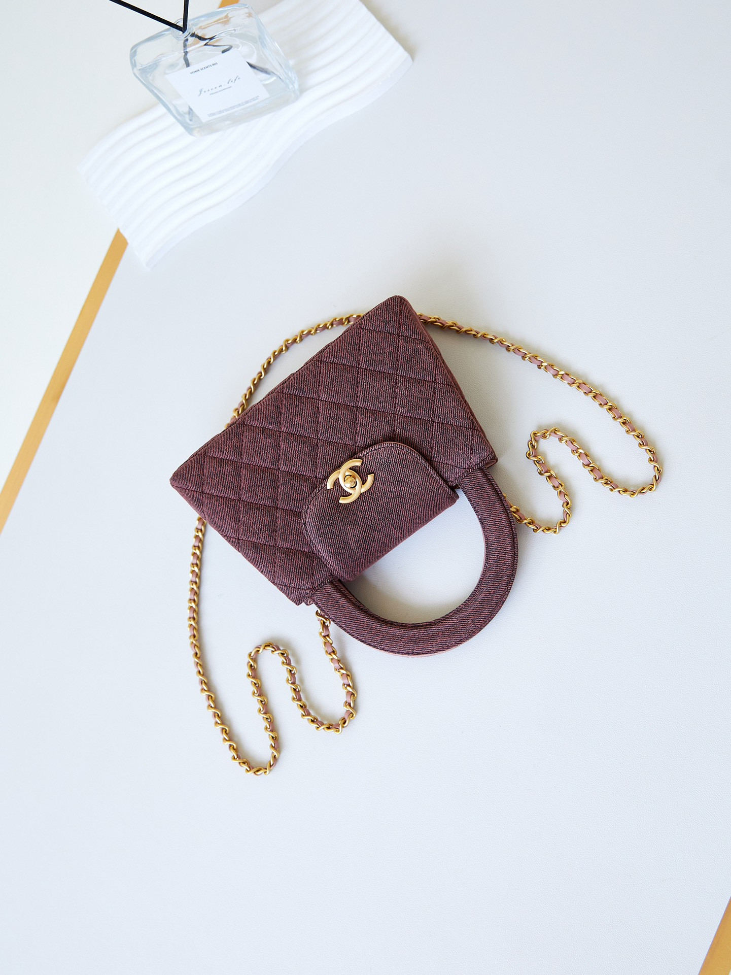 Chanel 24A Kelly 19x13x7cm