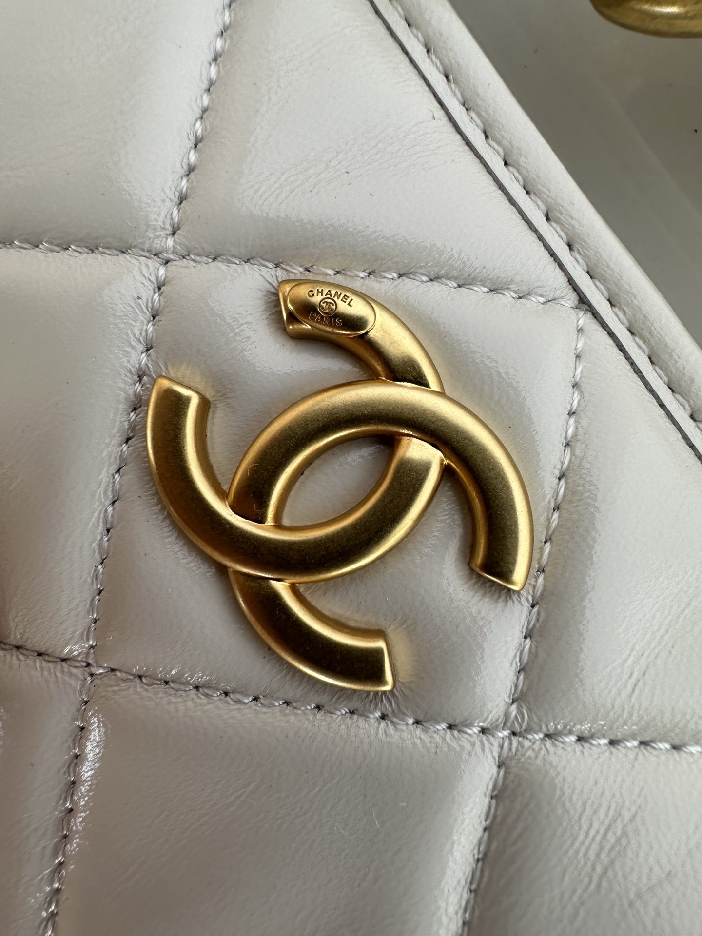 Chanel Hobo Handbag 30×35×9cm