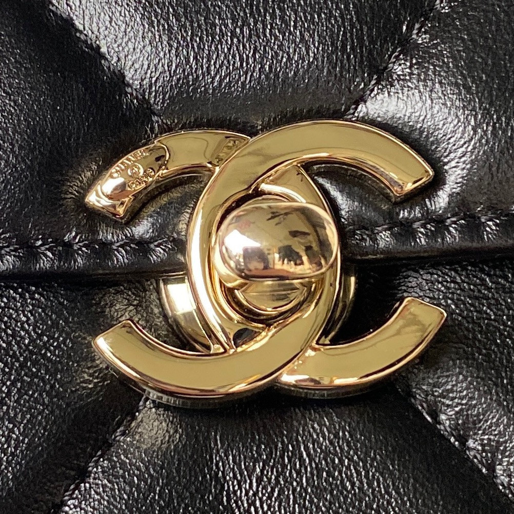 Chanel 23K WALLET ON CHAIN Handbag 13.5×19×8cm