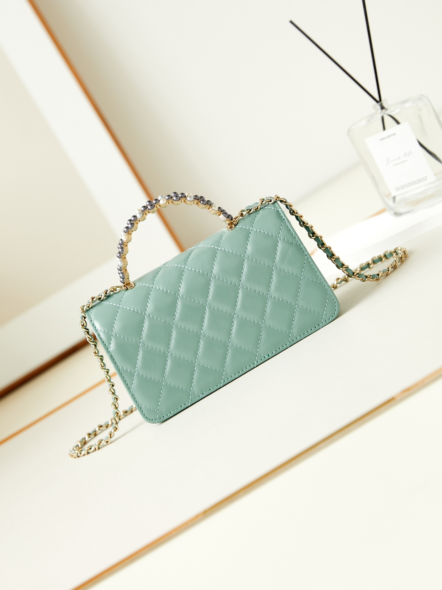 Chanel 24P woc CLASSIC WALLET ON CHAIN 11x18.5x6cm