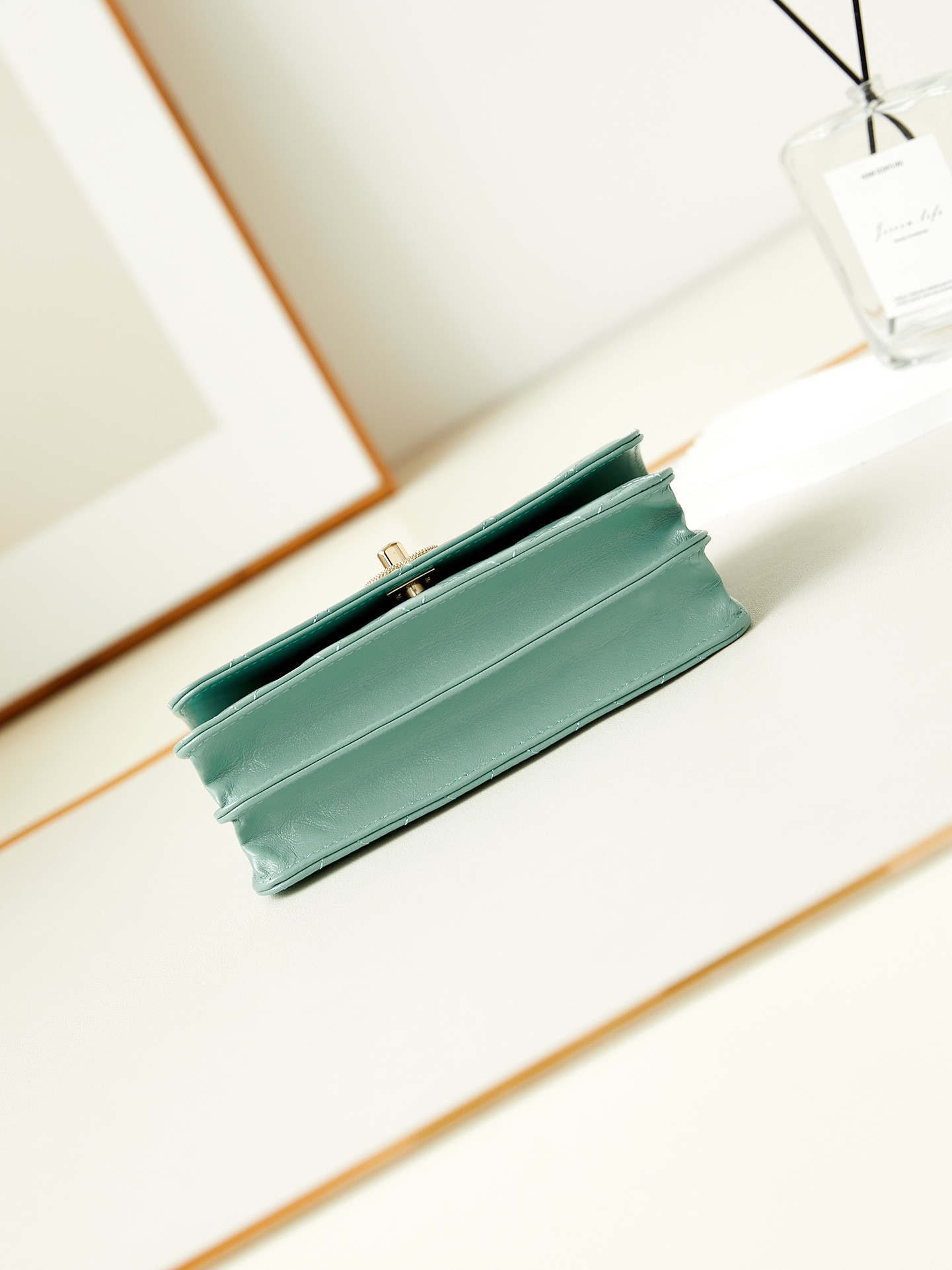 Chanel 24P woc CLASSIC WALLET ON CHAIN 11x18.5x6cm