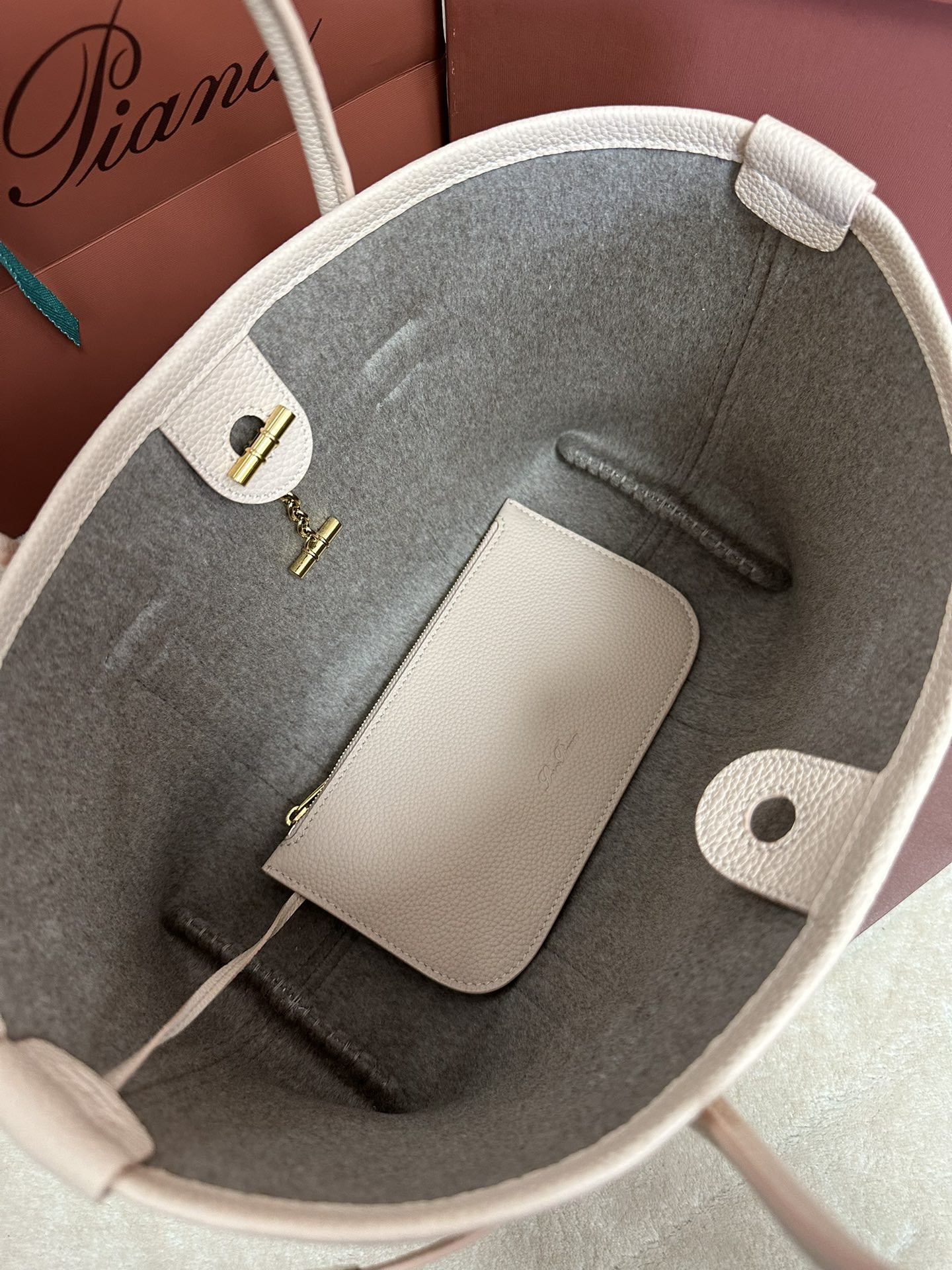 Loro Piana Small Ghiera Shopper 28x19x12cm