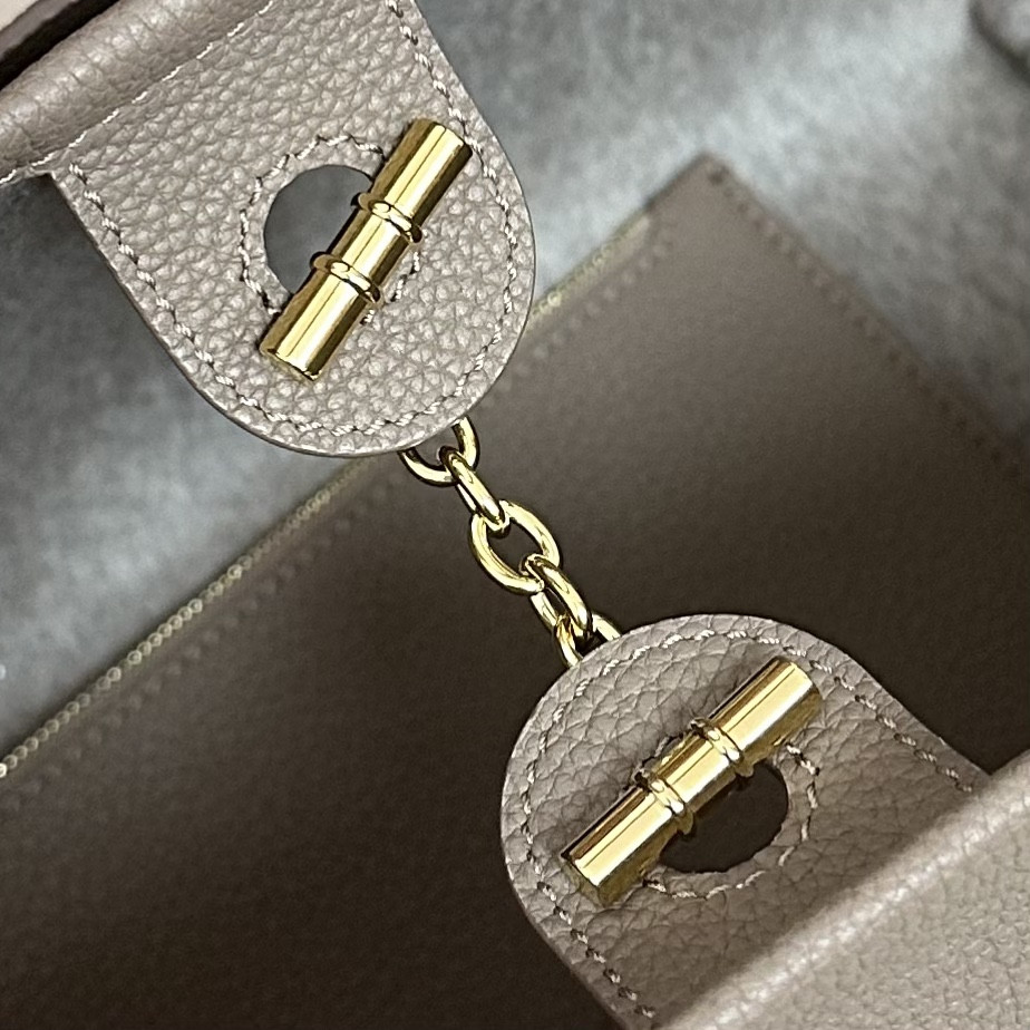 Loro Piana Small Ghiera Shopper 28x19x12cm