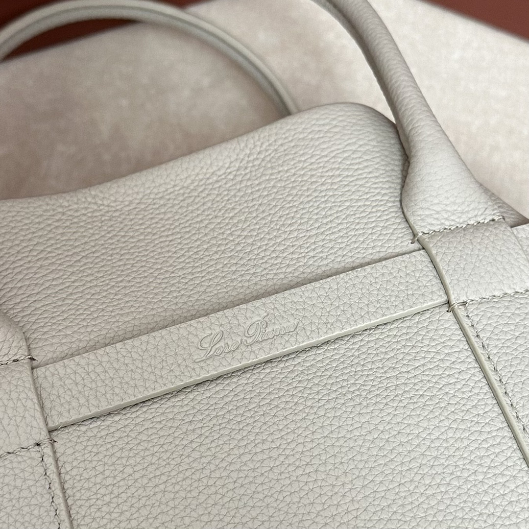 Loro Piana Small Ghiera Shopper 28x19x12cm