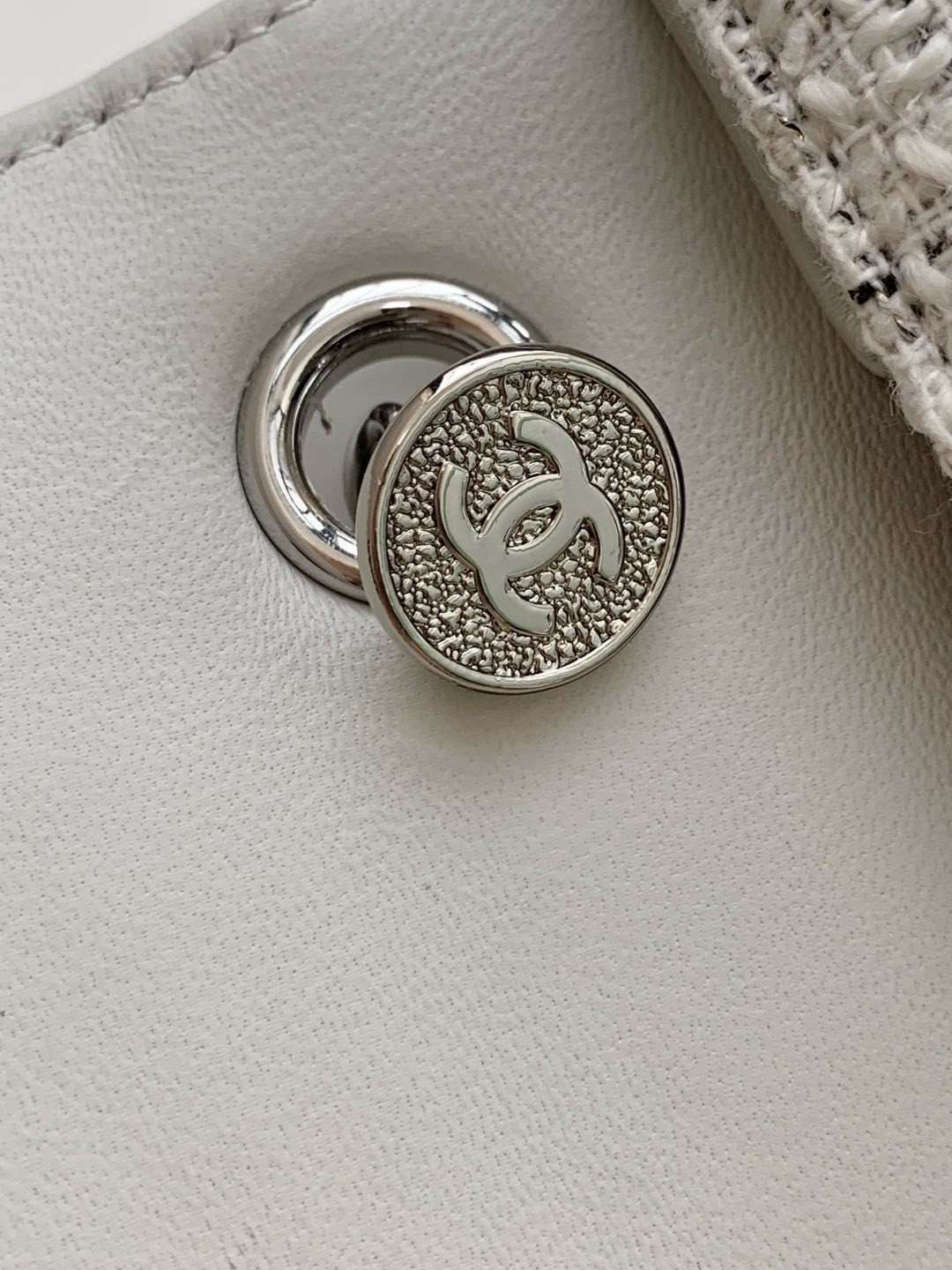 Chanel Flap Bag 22cm