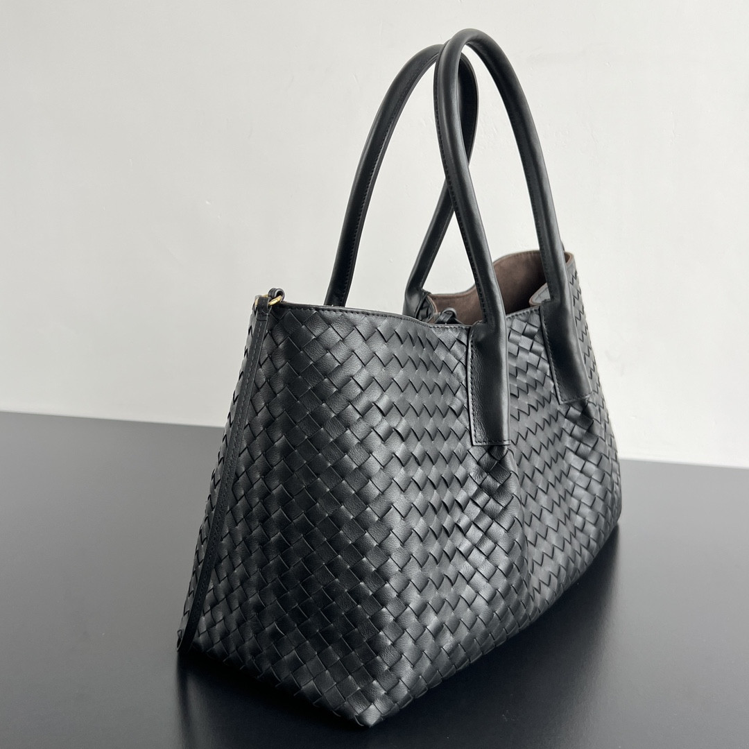 Bottega Veneta Pinacoteca Reversible tote bag in Intrecciato silky calf leather 23x43x14.5cm (Without packaging)
