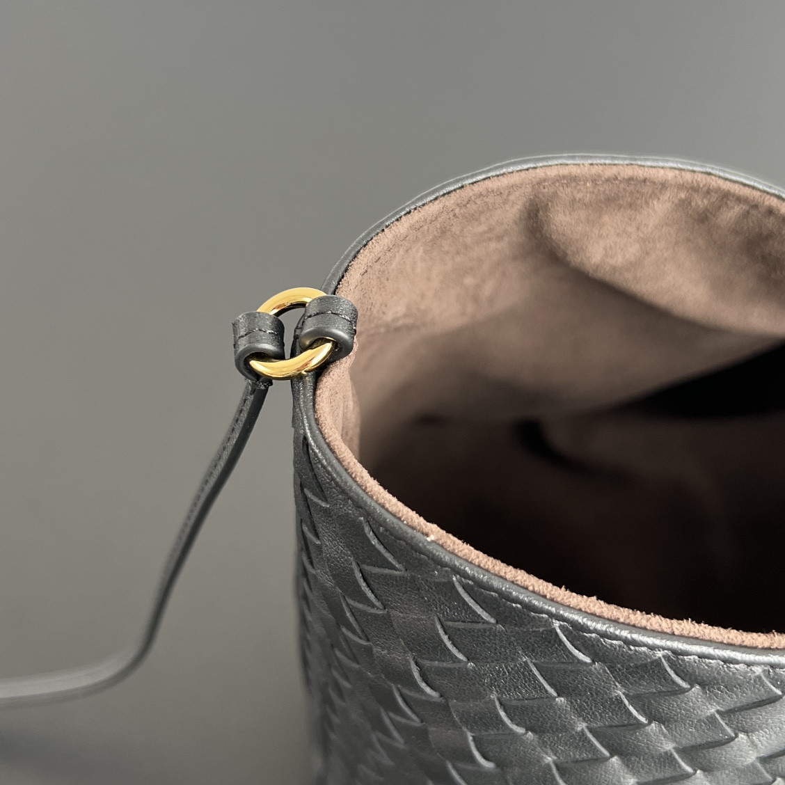 Bottega Veneta Pinacoteca Reversible tote bag in Intrecciato silky calf leather 23x43x14.5cm (Without packaging)