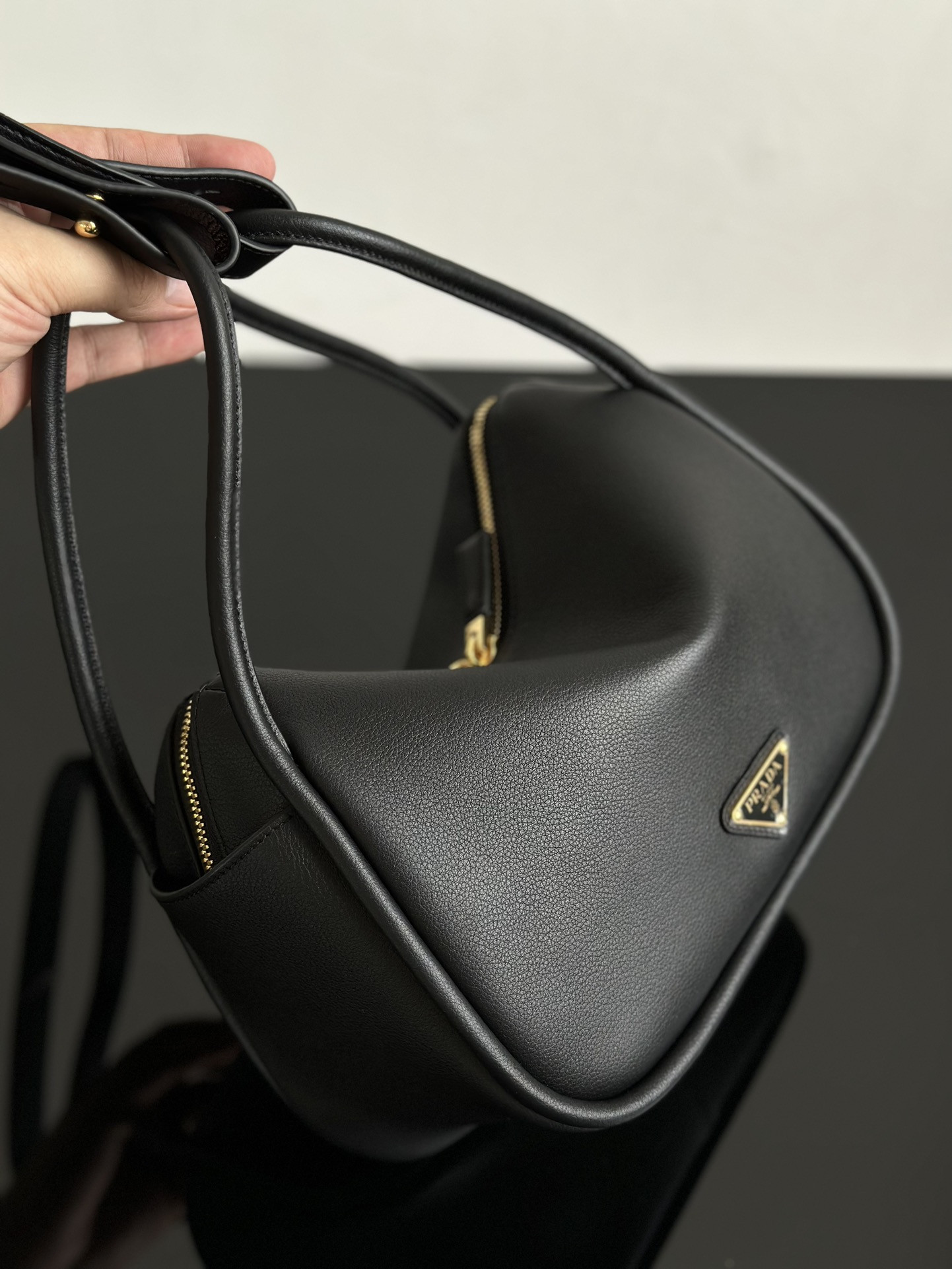 Prada Darling leather handbag 18x25x10.5cm