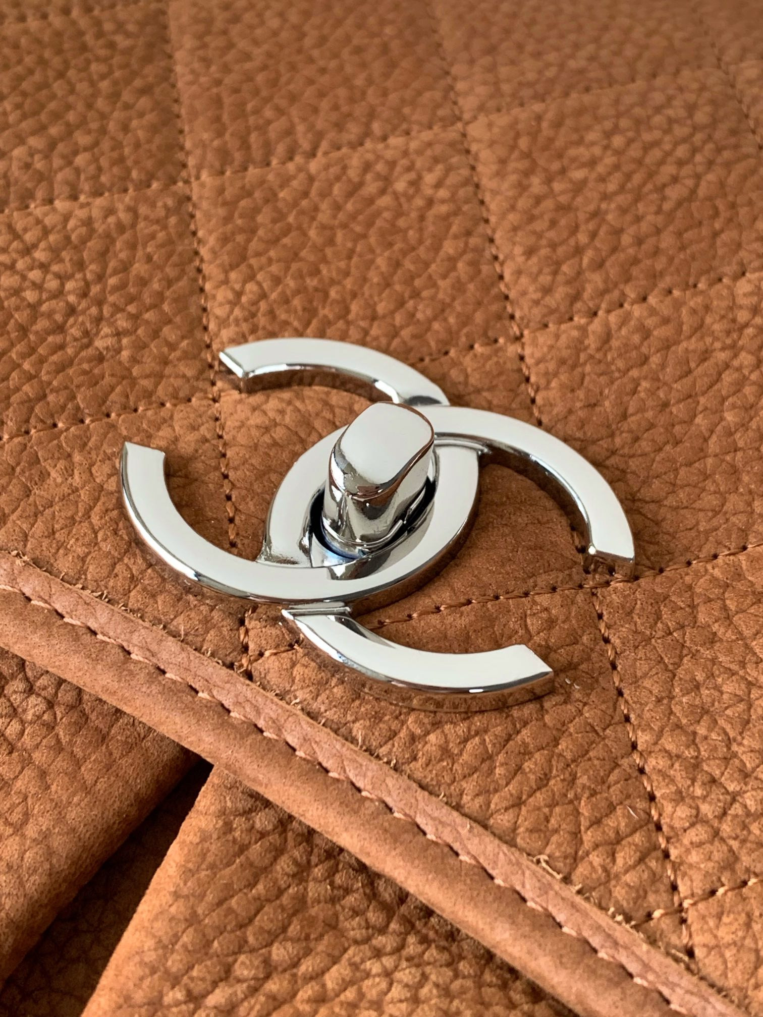 CHANEL Shopping Bag 34x25x10cm