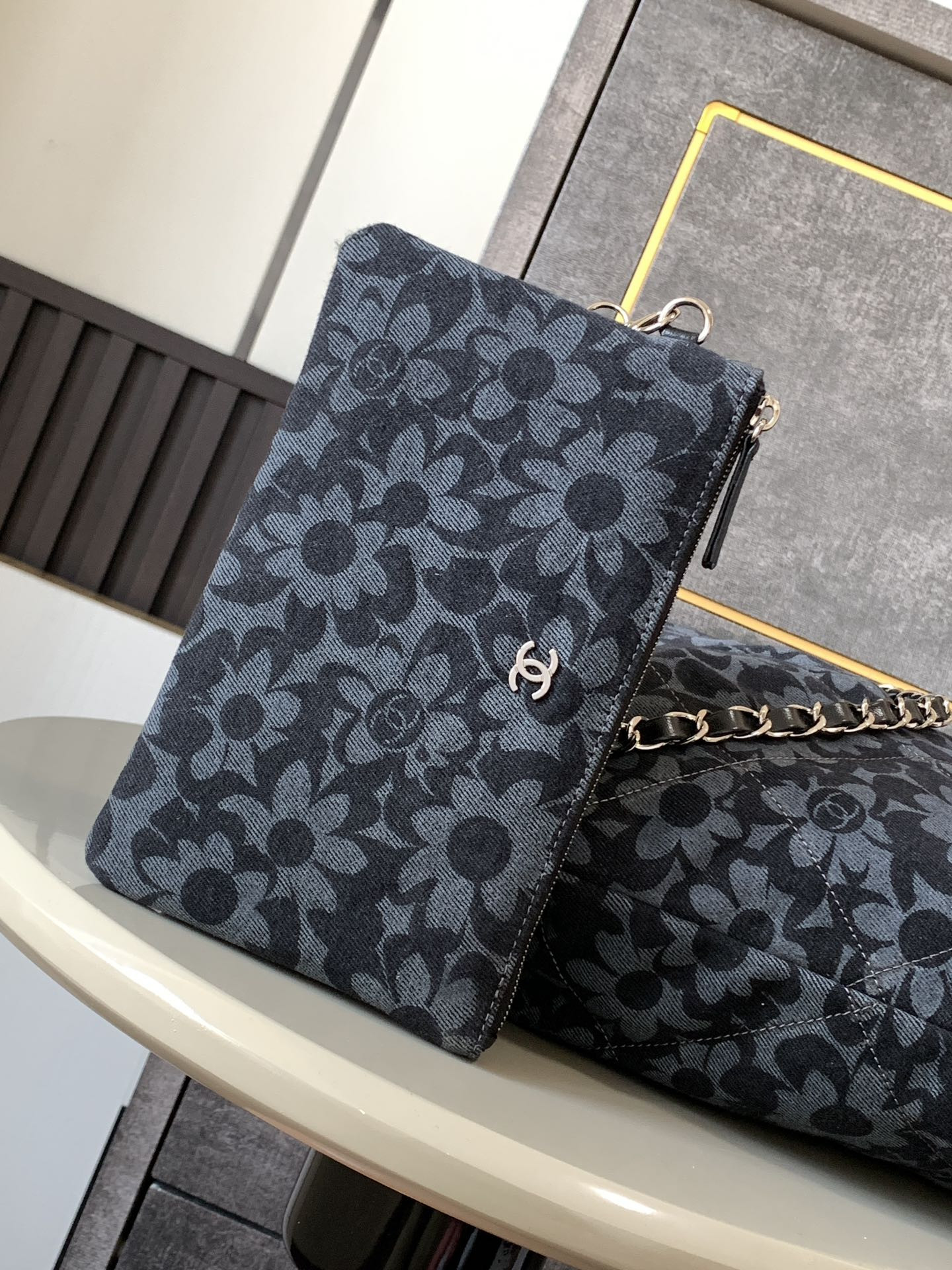 CHANEL 22 HANDBAG 39×42×8cm