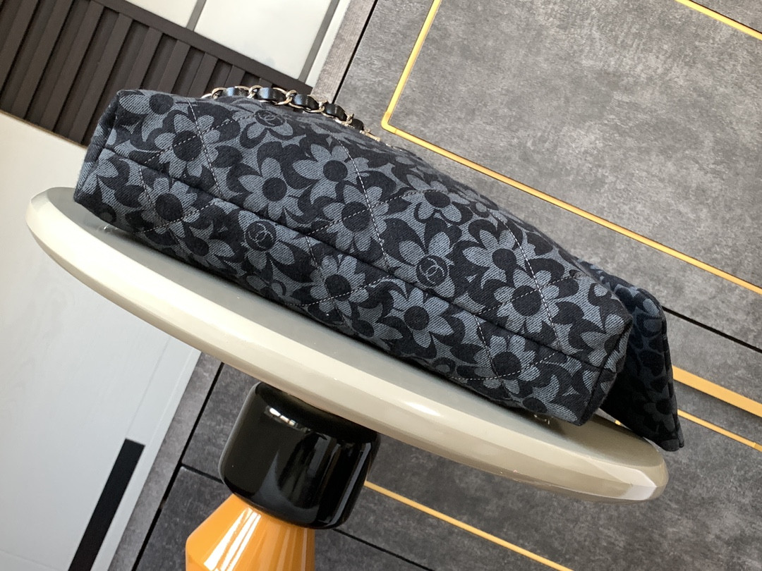 CHANEL 22 HANDBAG 35×37×7cm