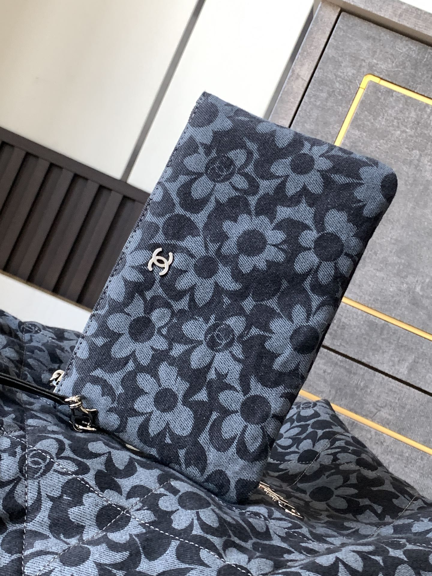 CHANEL 22 HANDBAG 35×37×7cm