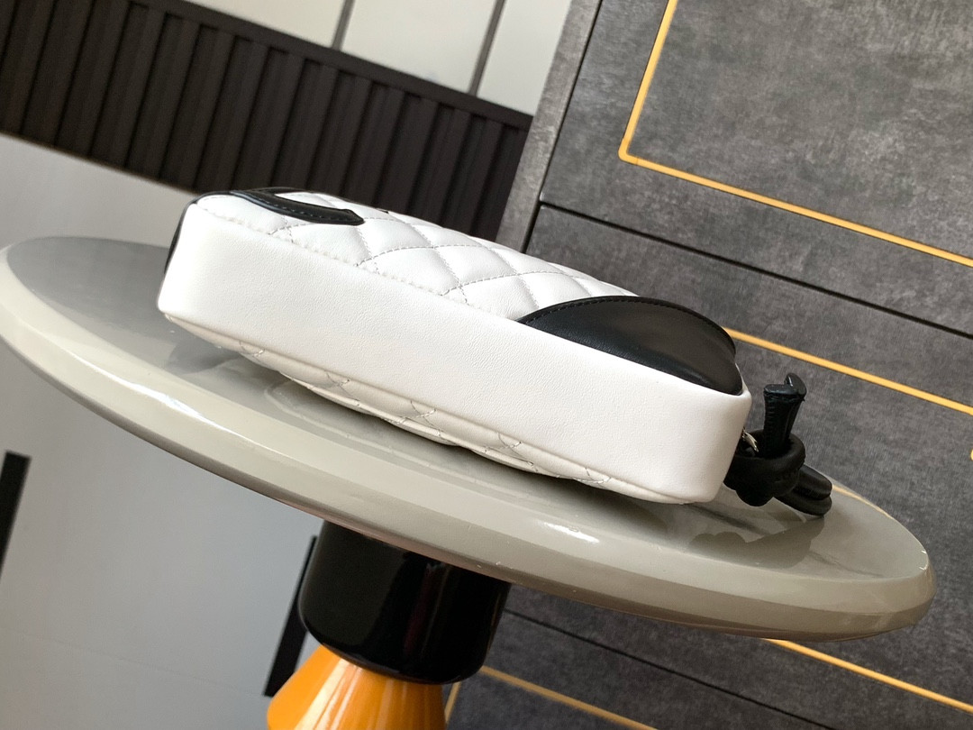 CHANEL Cambon Hobo Bag 20x12x3cm