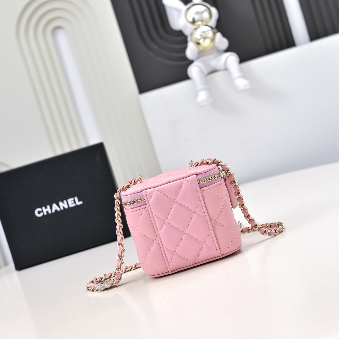CHANEL Small Vanity with Chain 8.5x11x7cm
