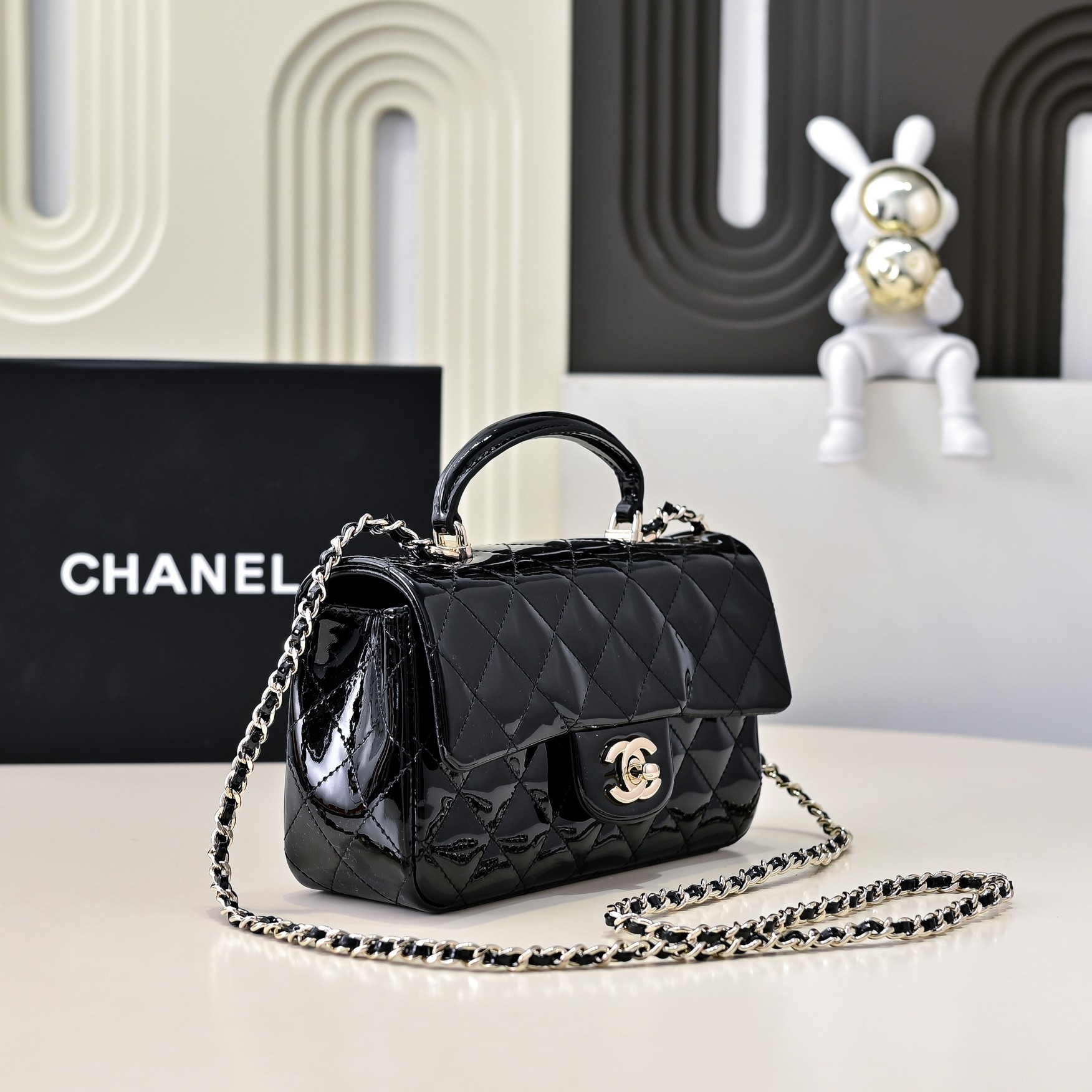 CHANEL Mini Classic Handbag With Top Handle 20x12x6cm