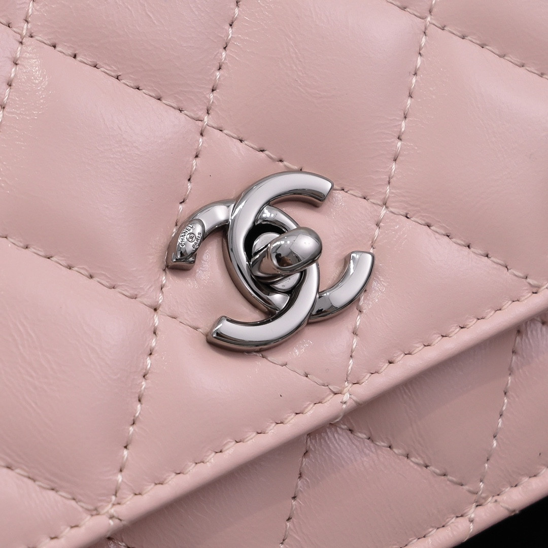 Chanel Clutch With Chain 19x12x3.5cm