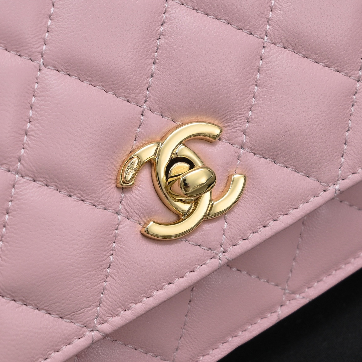 Chanel Clutch With Chain 19cm