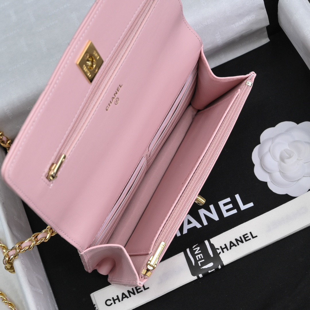 Chanel Clutch With Chain 19cm