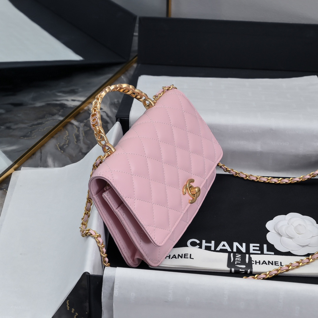 Chanel Clutch With Chain 19cm