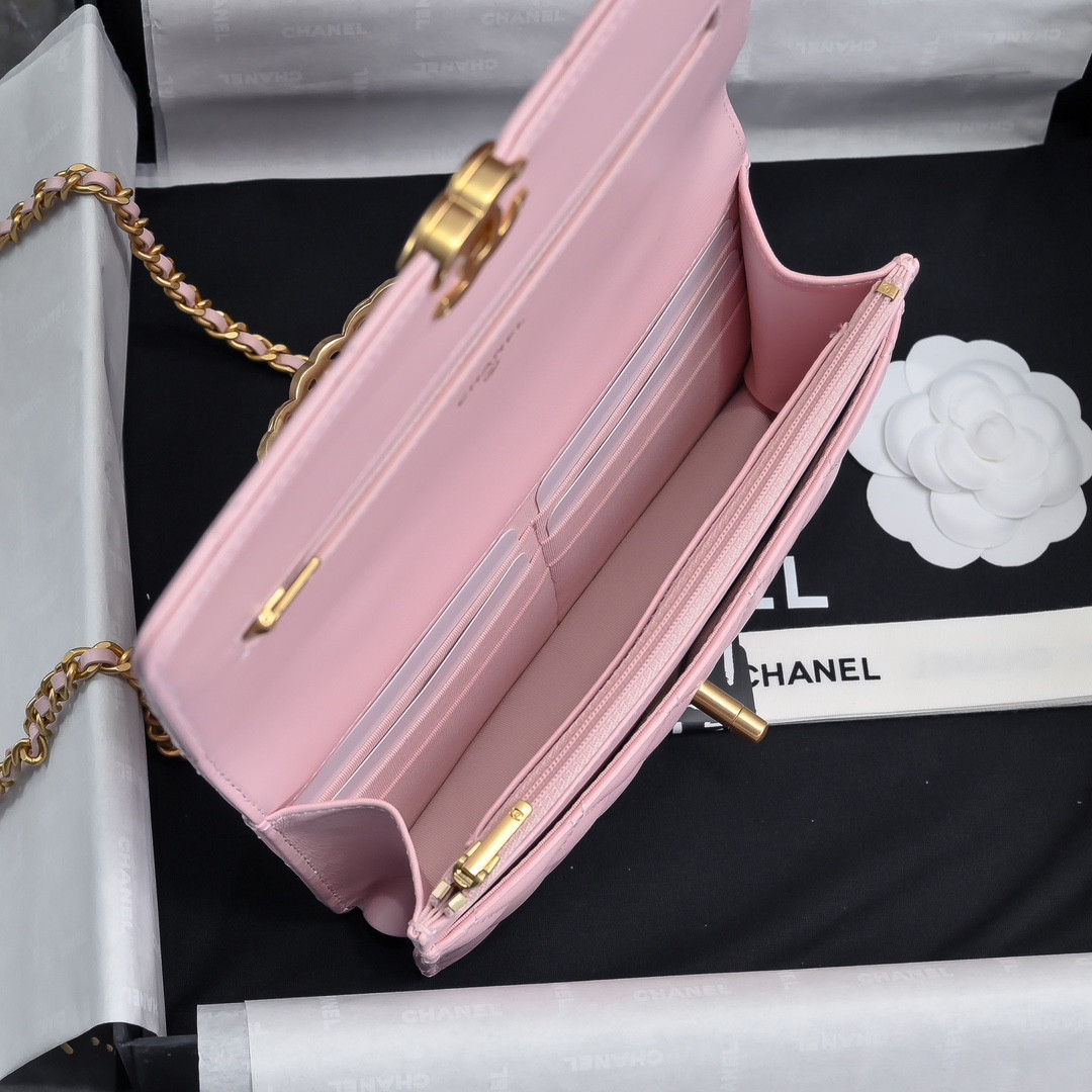 Chanel Clutch With Chain 19cm