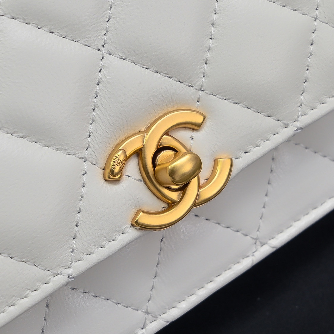 Chanel Clutch With Chain 19cm