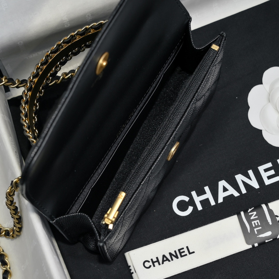 Chanel woc CLASSIC WALLET ON CHAIN 17cm