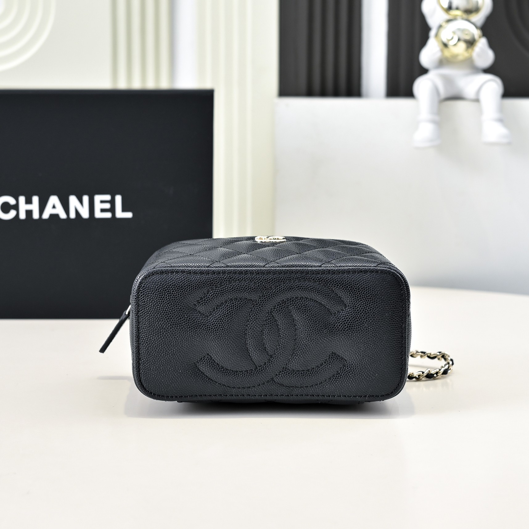Chanel Clutch With Chain 10x16x8cm