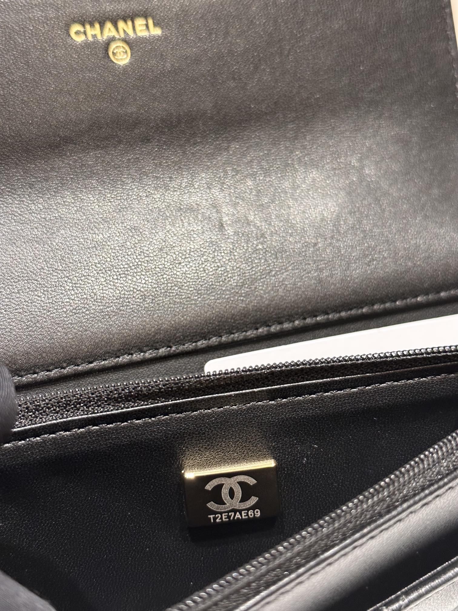 CHANEL WOC CLASSIC WALLET ON CHAIN 19cm