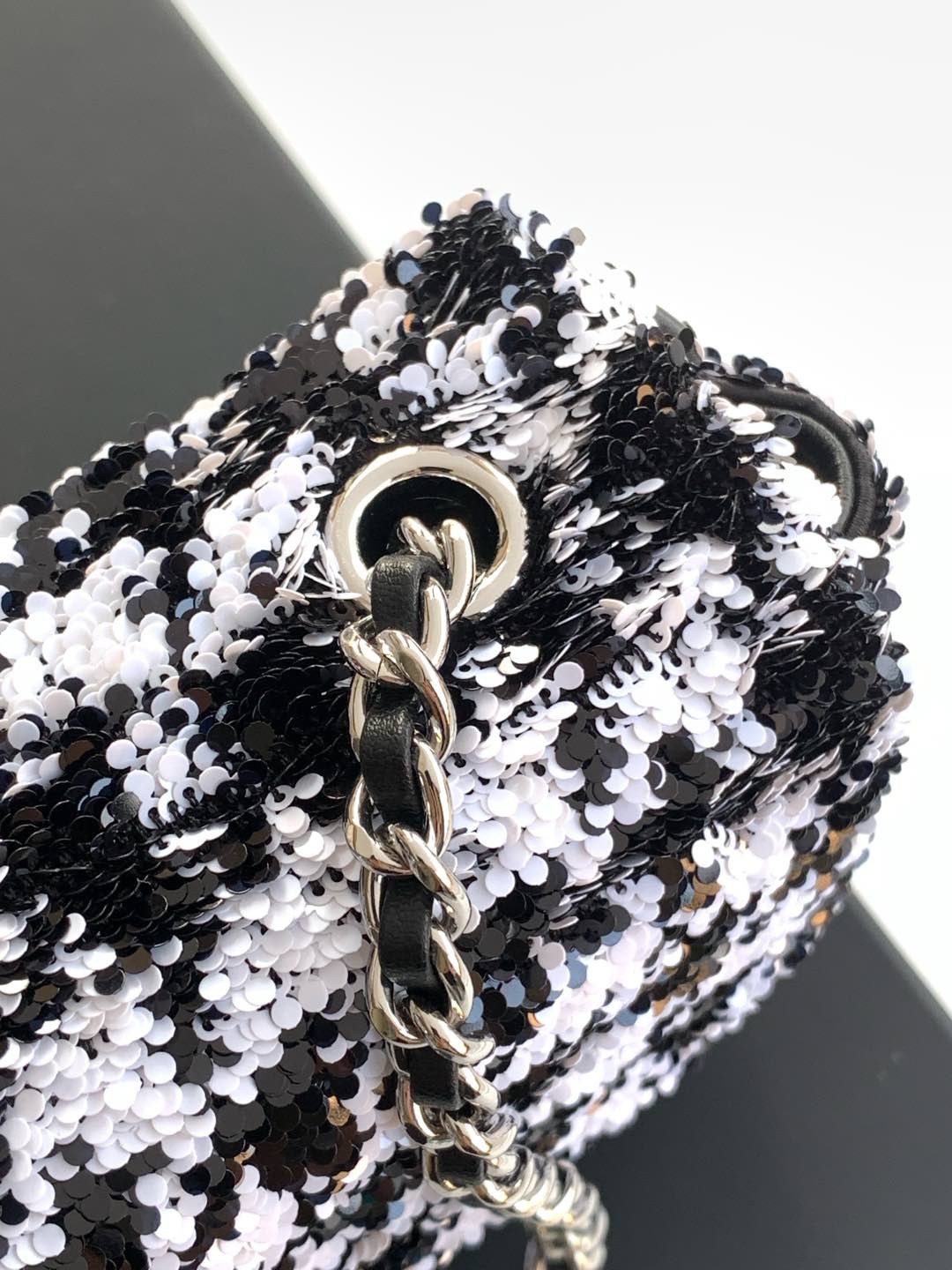 Chanel Flap Bag 14x22x7cm