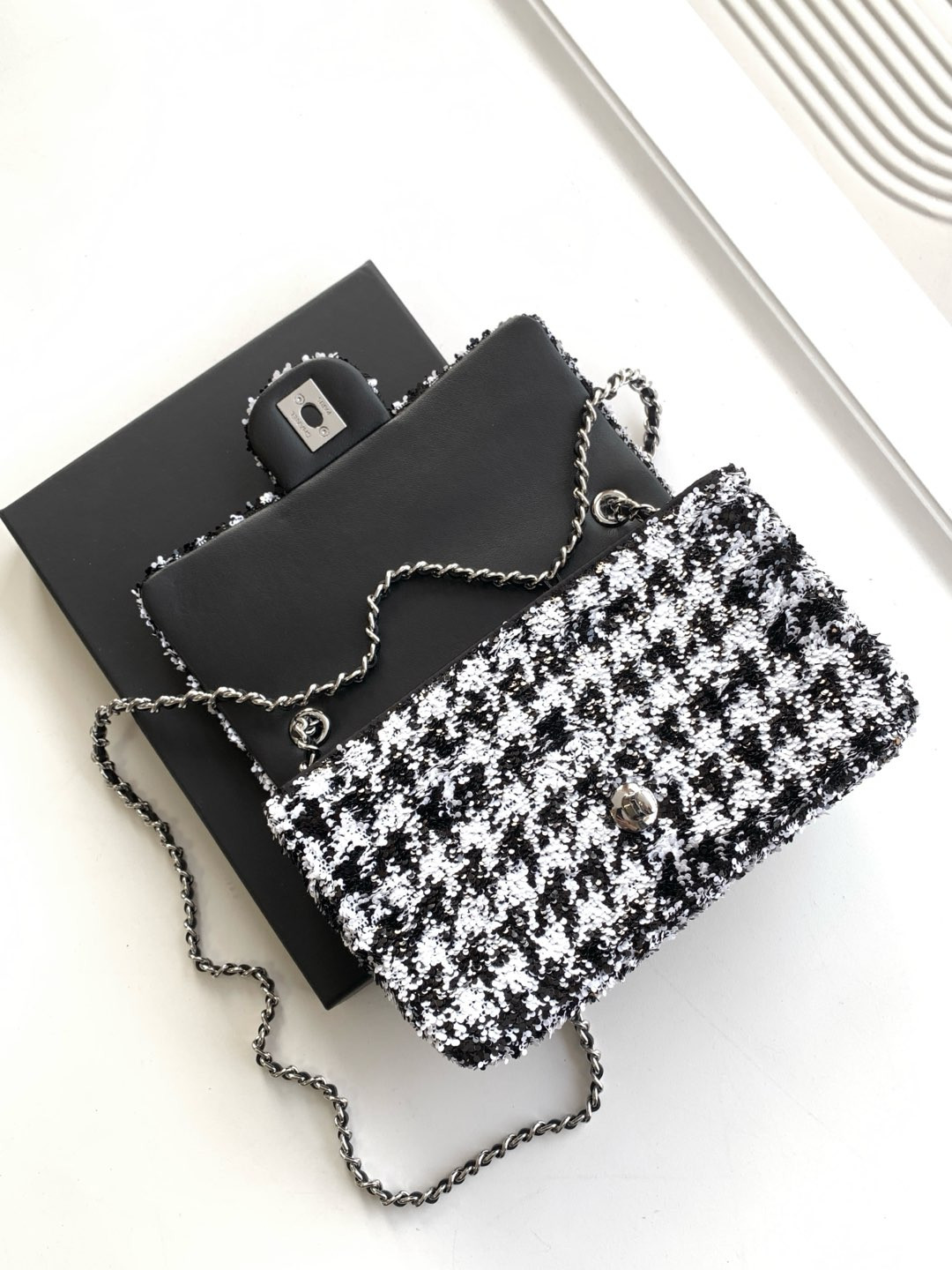 Chanel Flap Bag 14x22x7cm