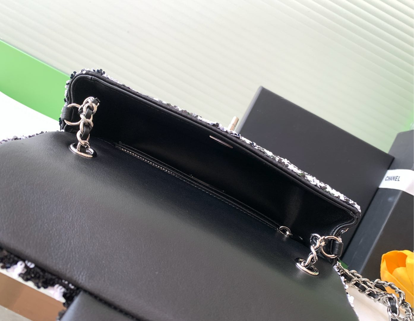 Chanel Flap Bag 14x22x7cm