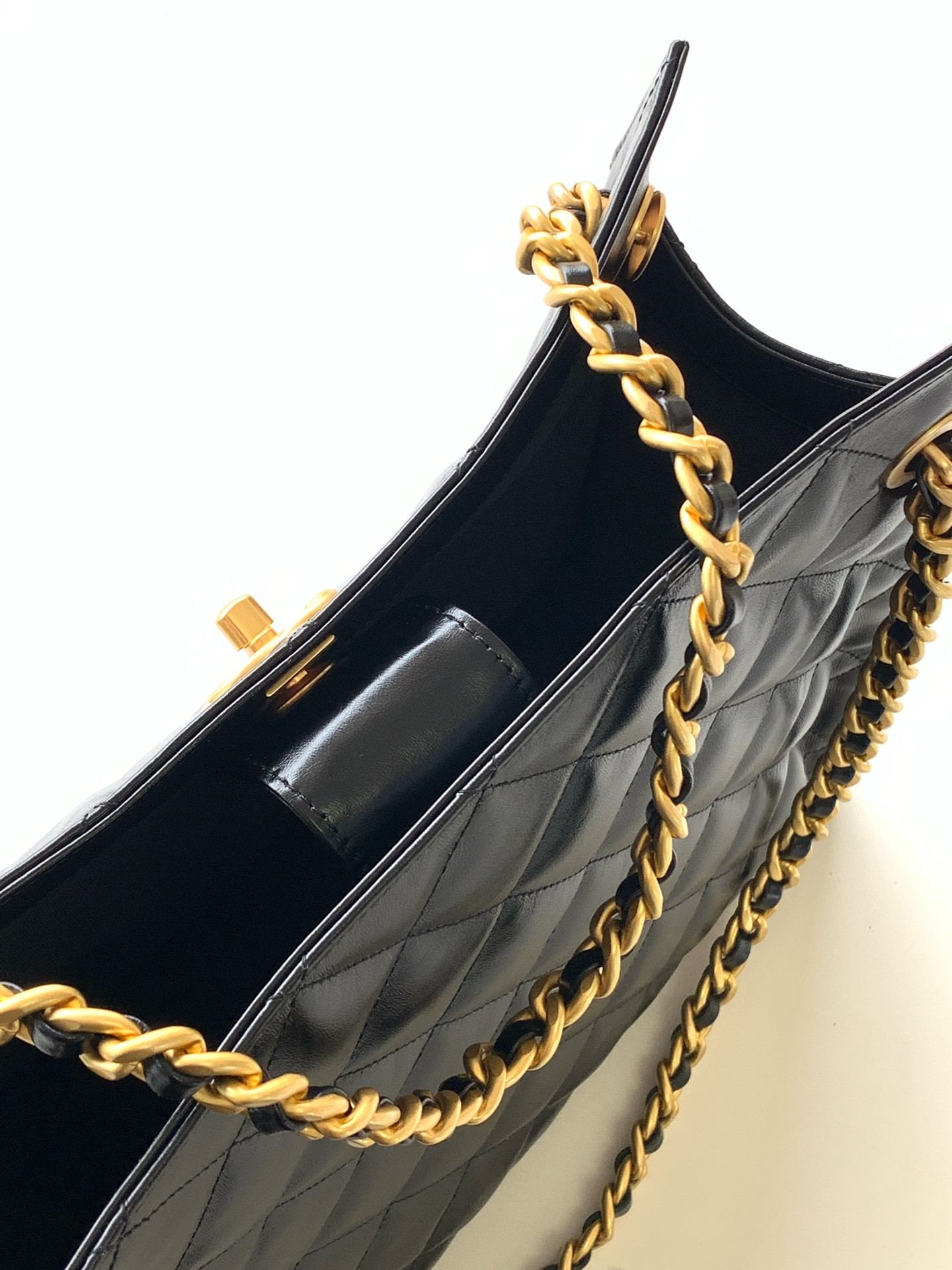 Chanel shopping bag hobo 26x31x13cm