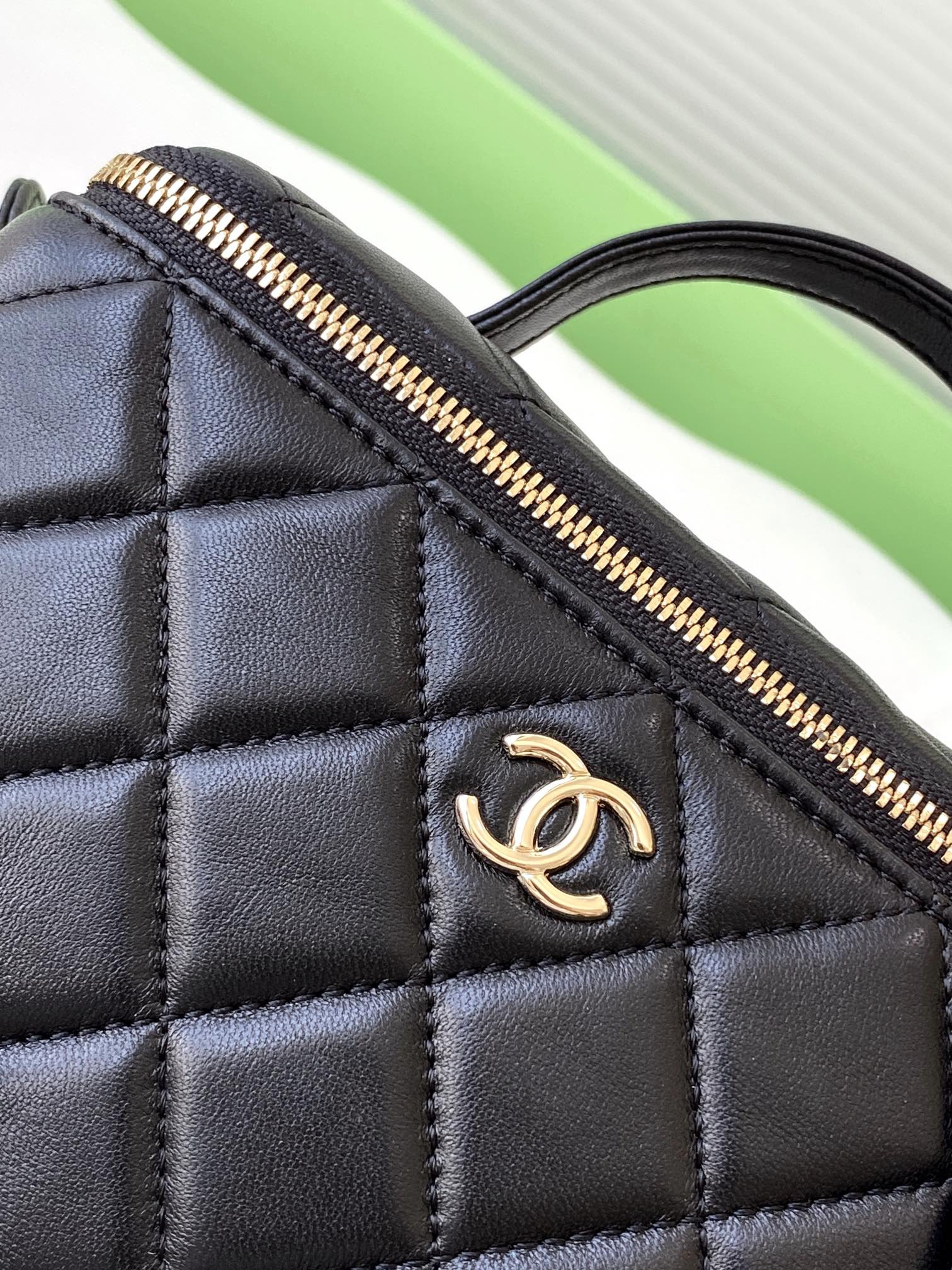 Chanel Vanity Case 14x23x9cm