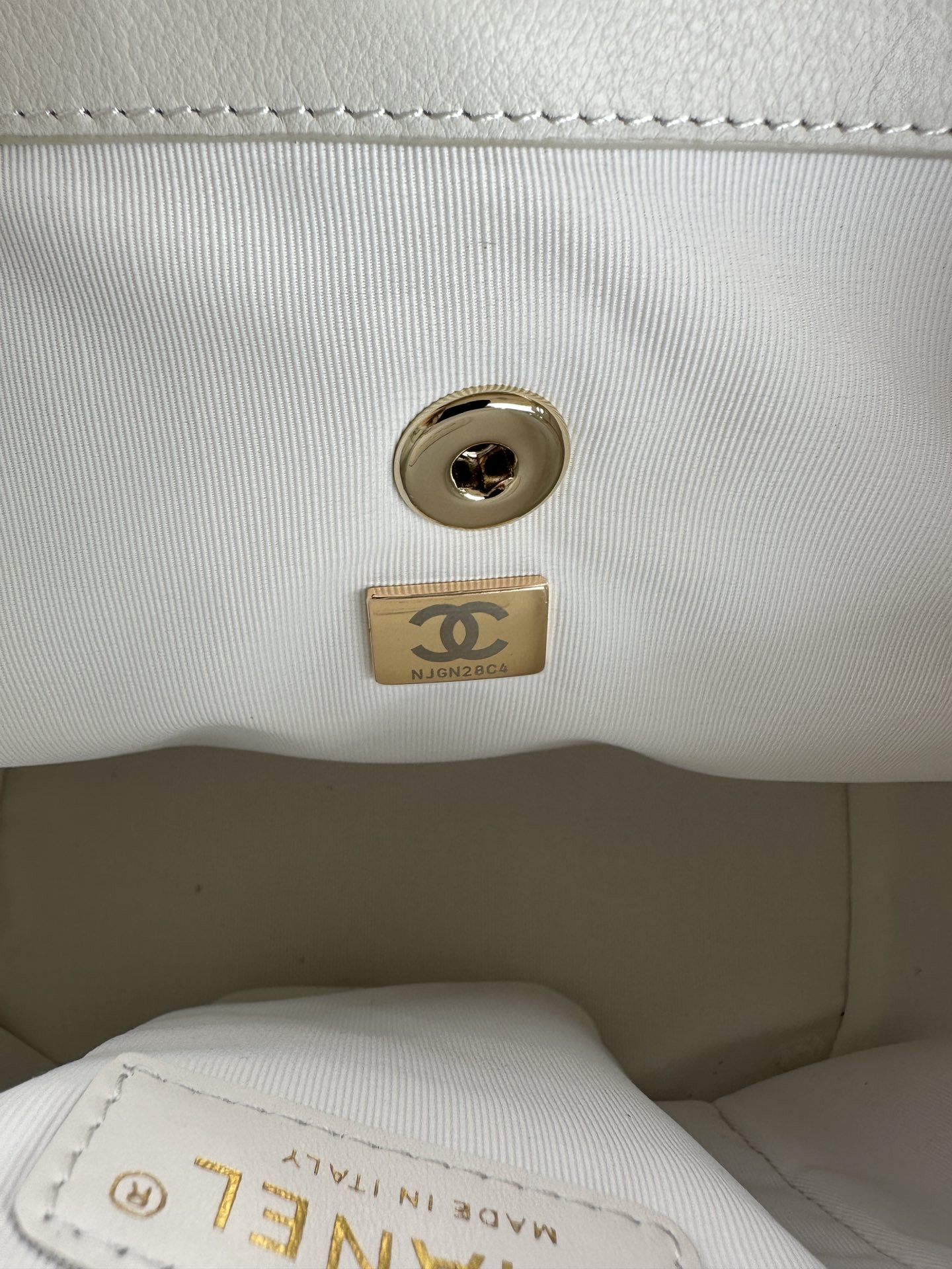 Chanel Backpack 23x21x13cm