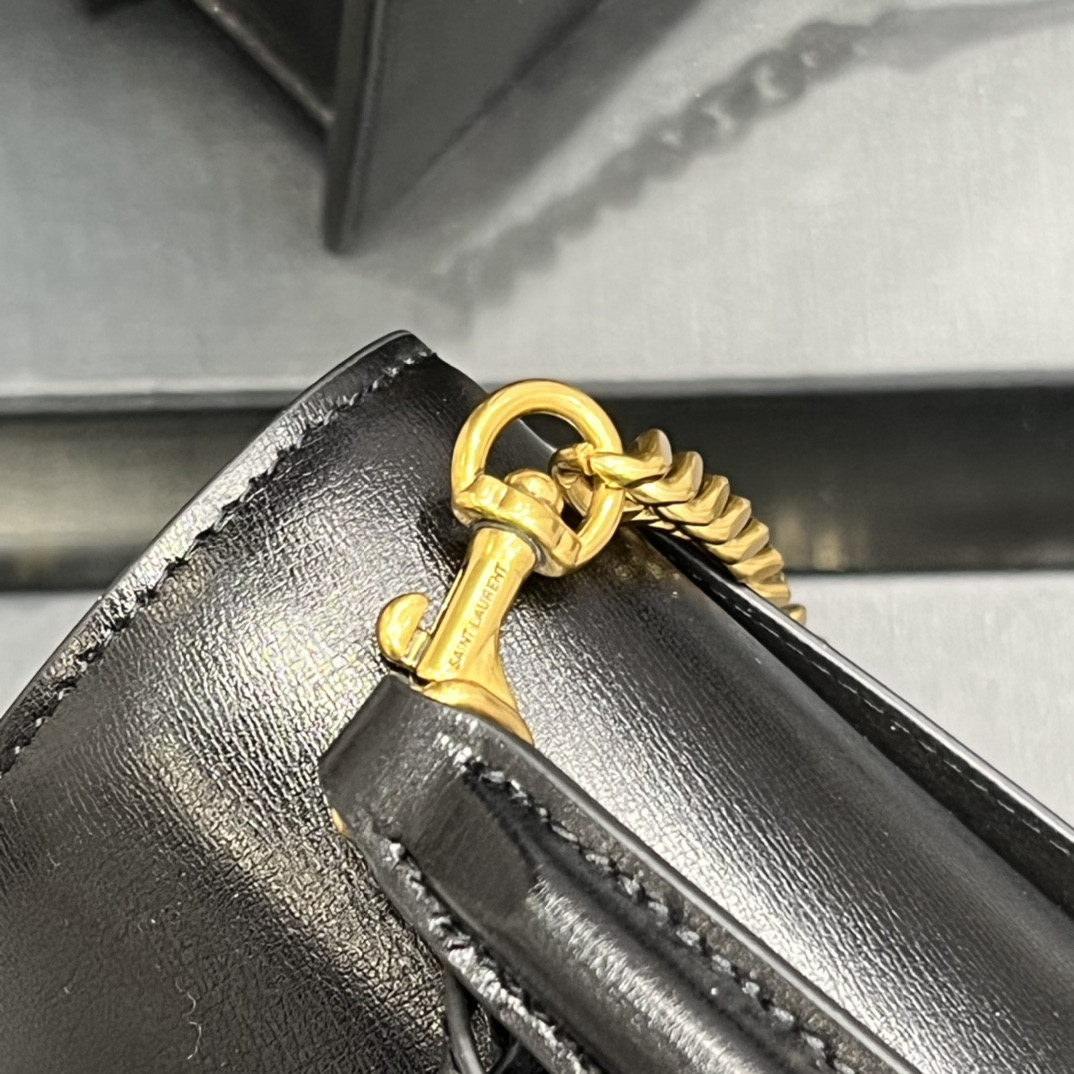 YSL Sunset medium in smooth leather 25x18x5cm