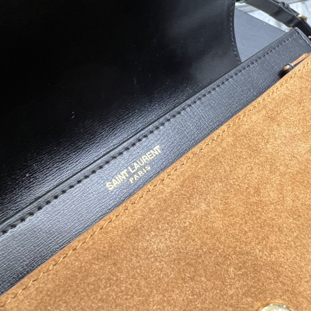 YSL Sunset medium in smooth leather 25x18x5cm