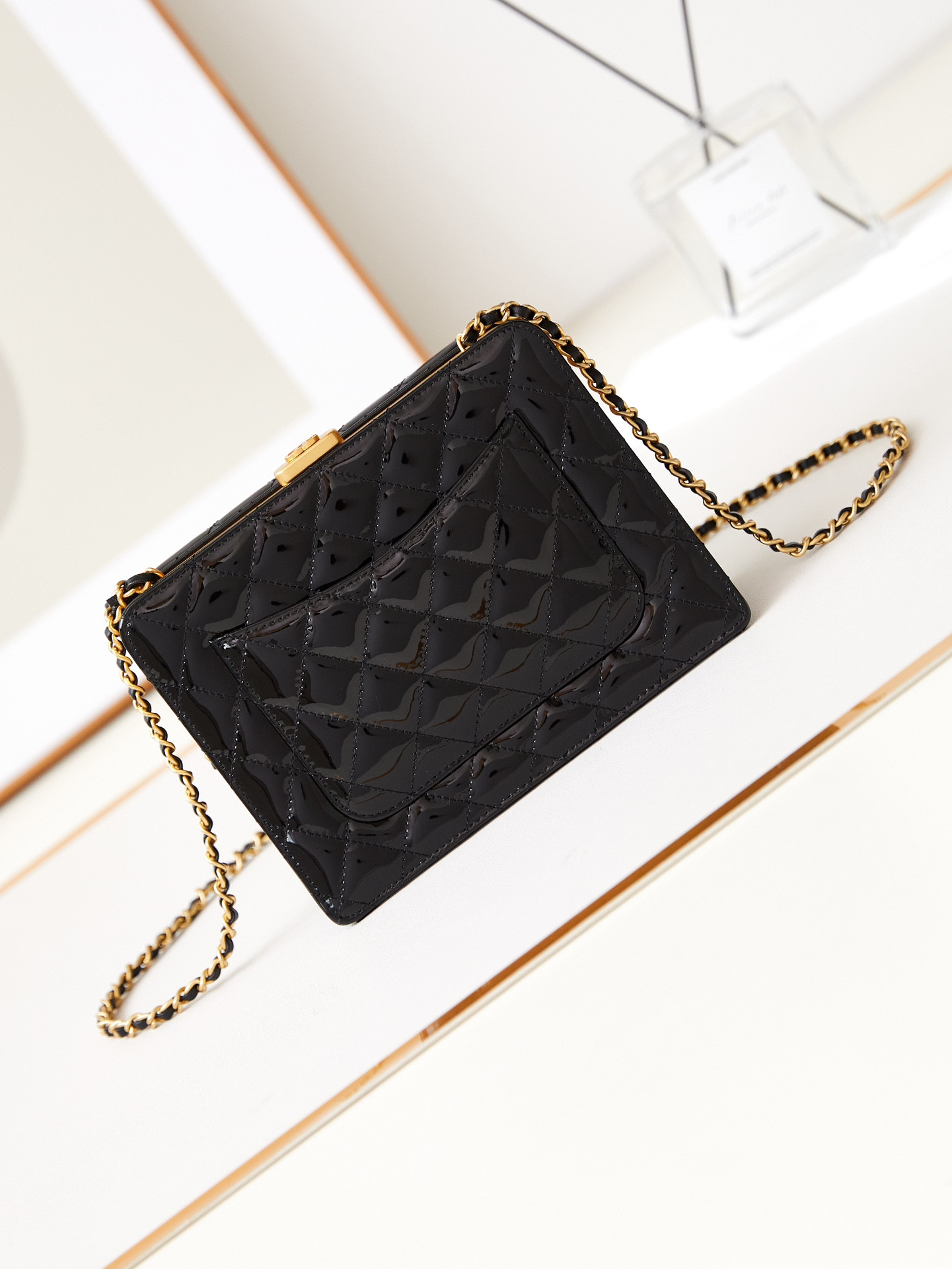 Chanel 23K Box bag 15.5x20x7.5cm