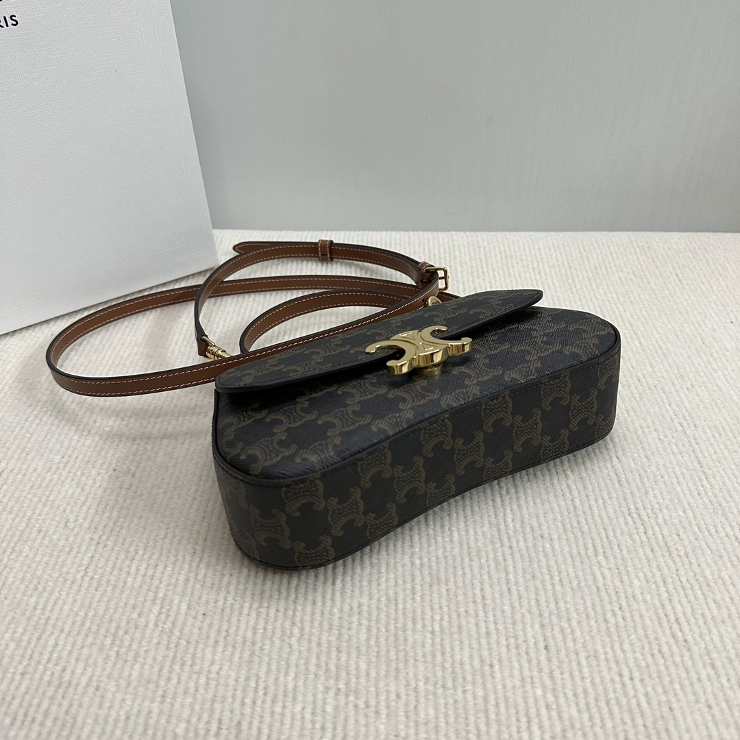 Celine TEEN CELINE LOLA in Triomphe Canvas and Calfskin 20x11.5x5cm