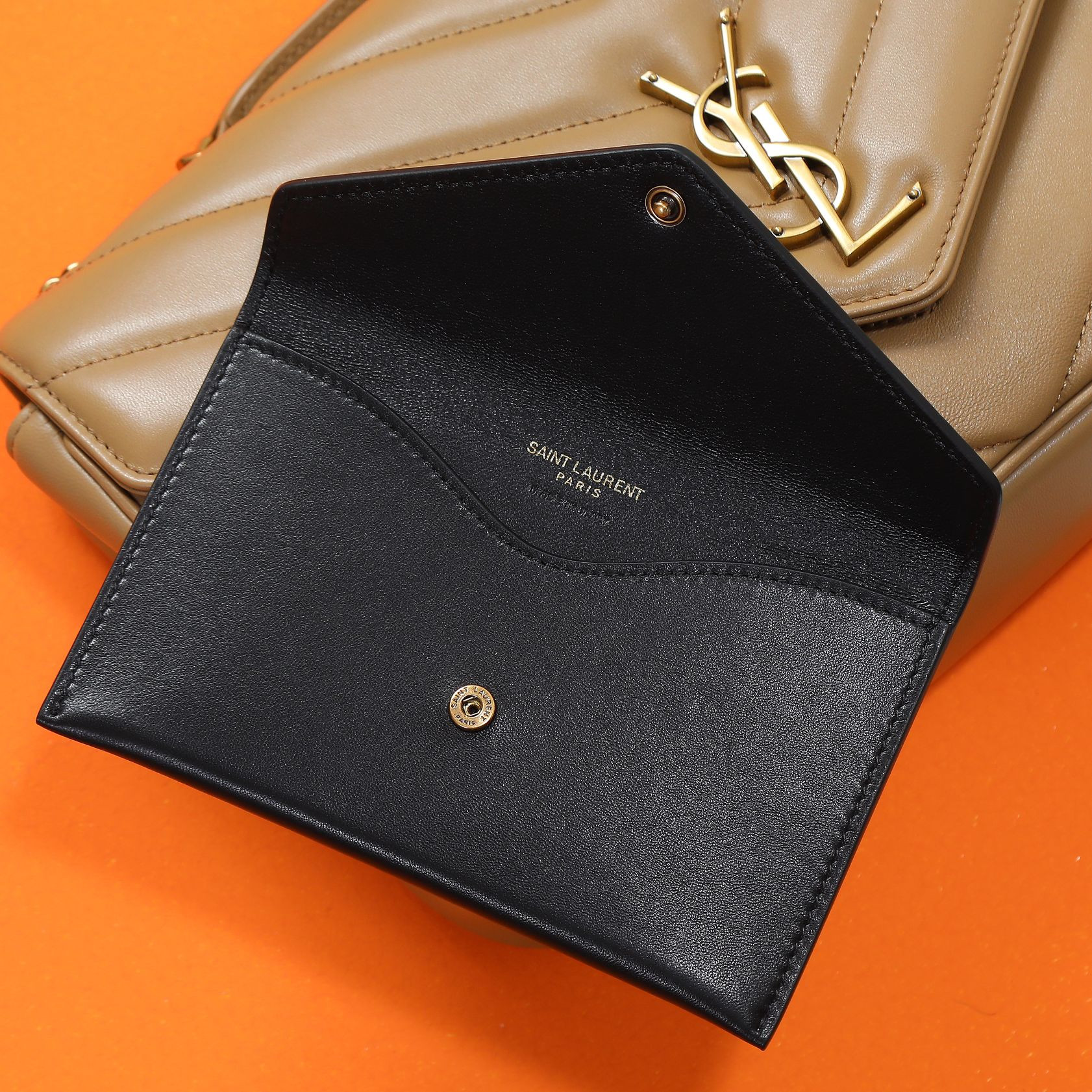 YSL LOULOU medium in MATELASSÉ lambskin 29x17x8cm